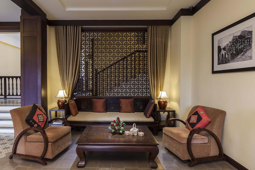 Little . A Boutique & Hotel