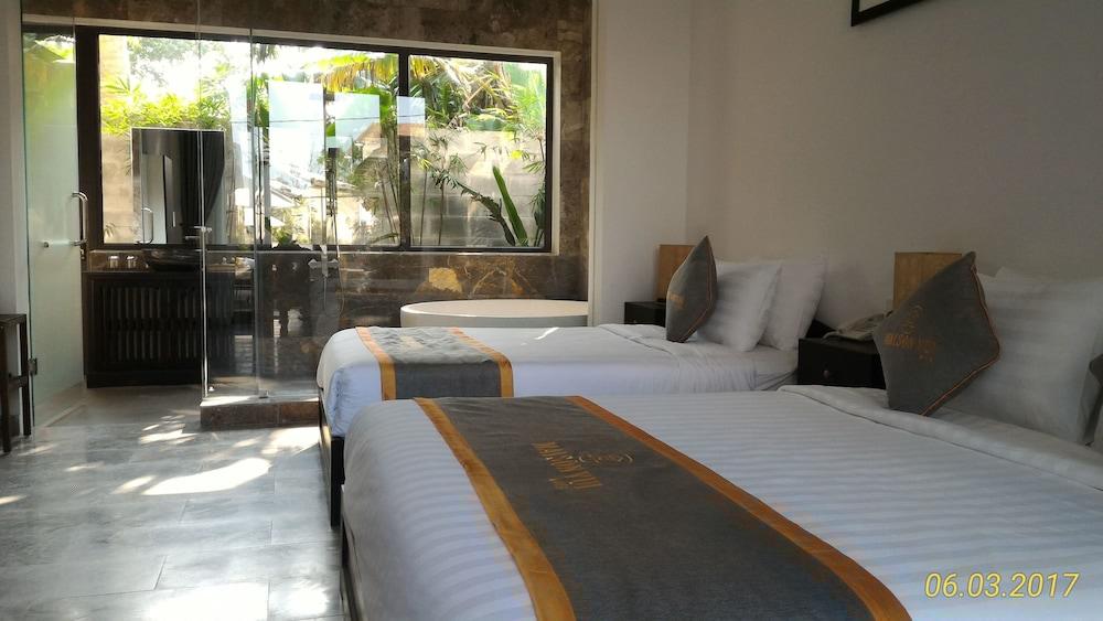 Serena * Hoi An