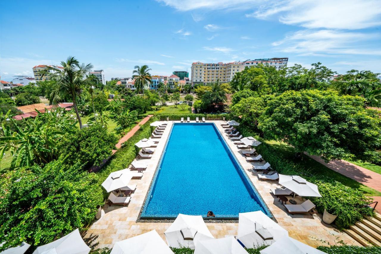 Resort Rivertown & 5*