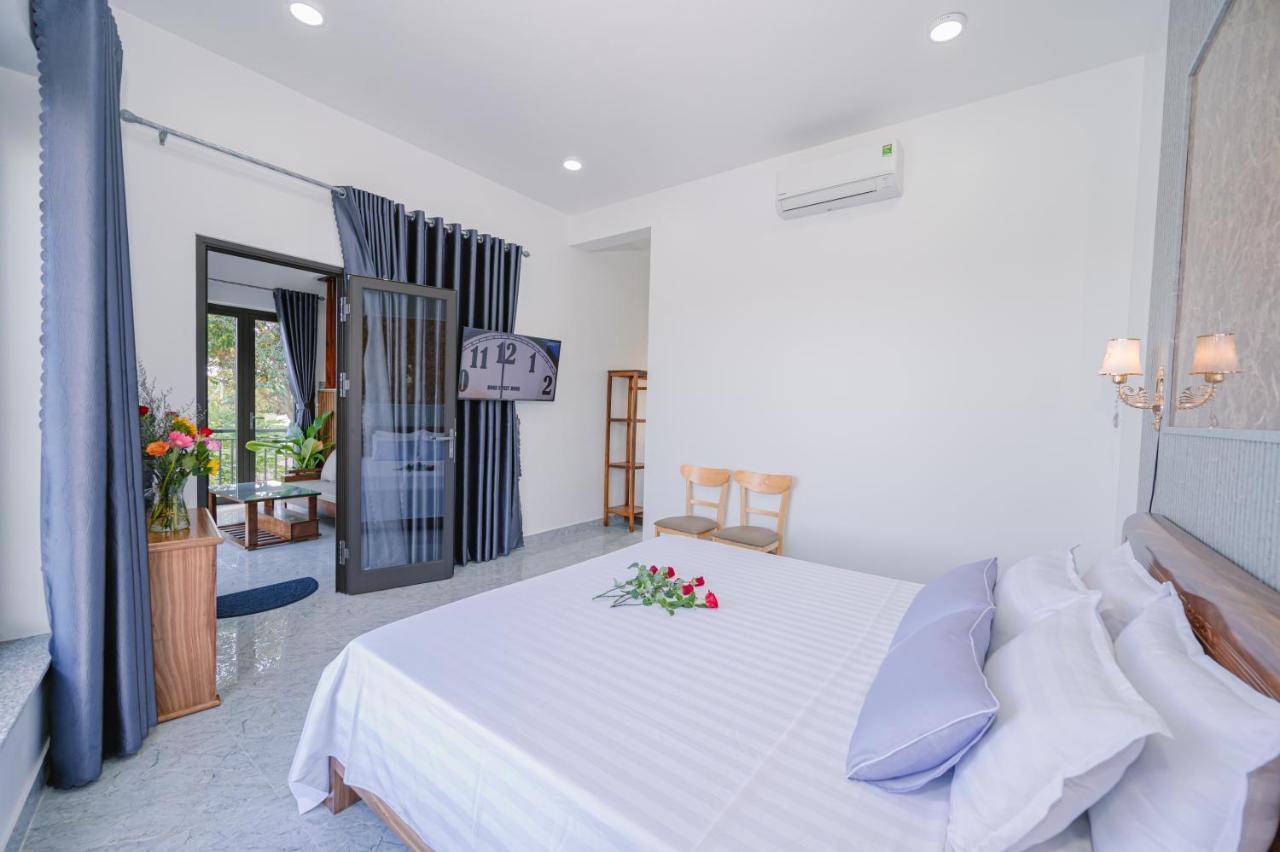 Moon River House Pangsapuri *