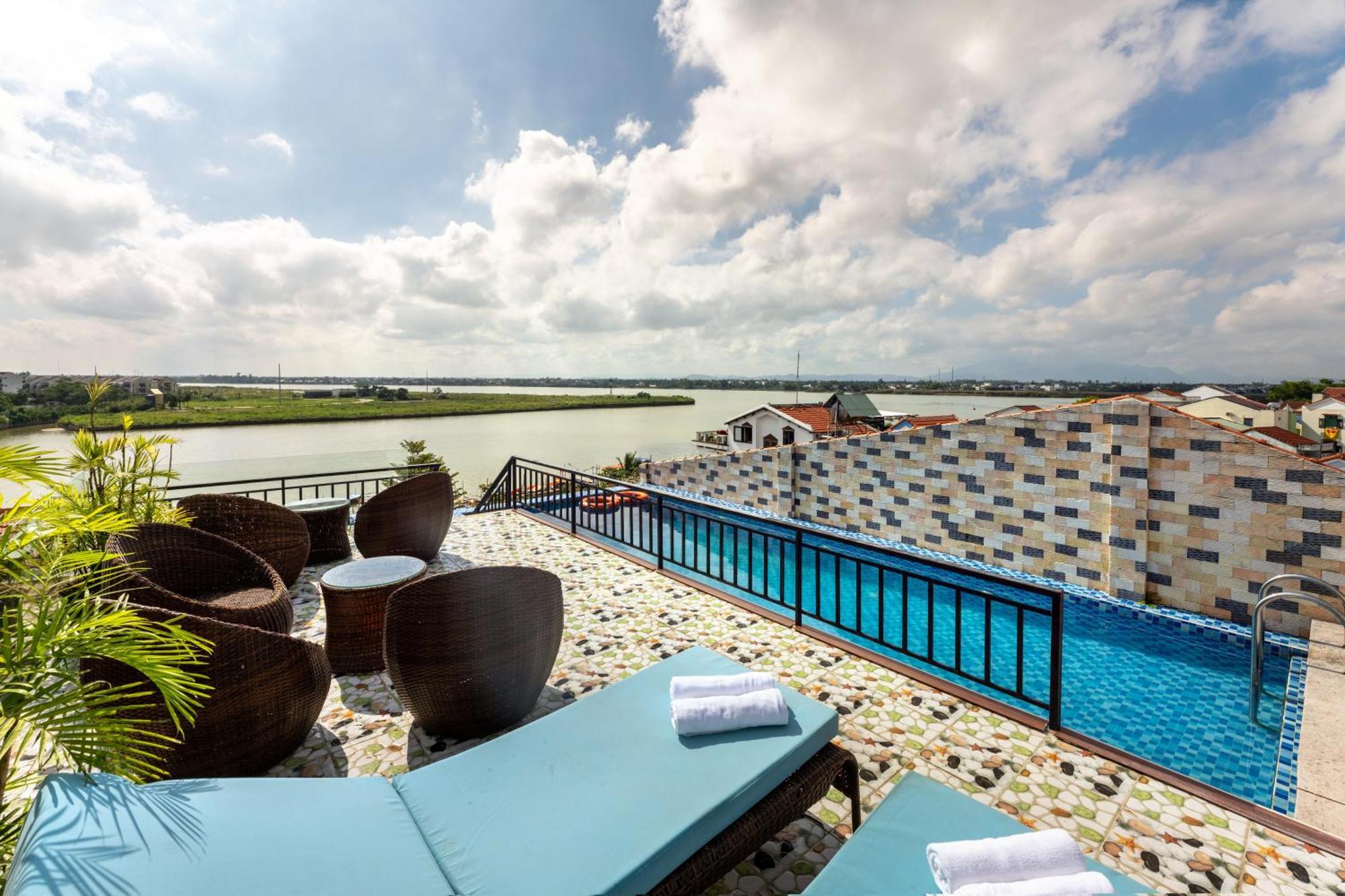 Rockmouse Centre River 3* Hoi An