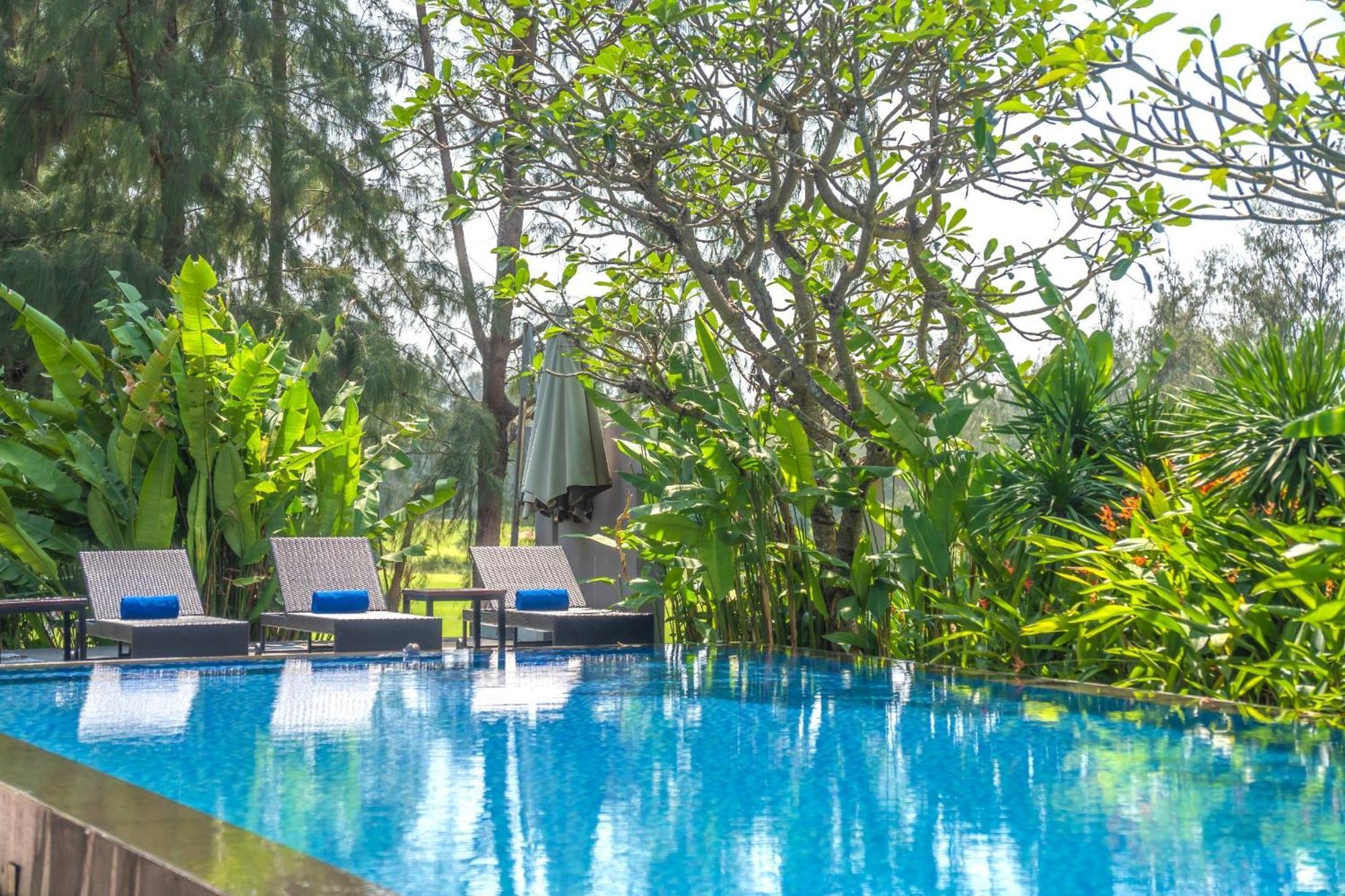 Montgomerie Links & 5* Hoi An