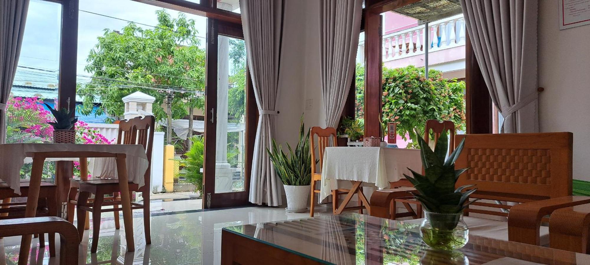 Pink House Homestay