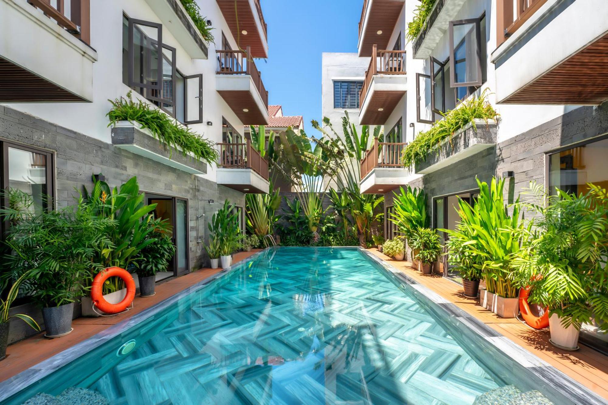 December Hotel