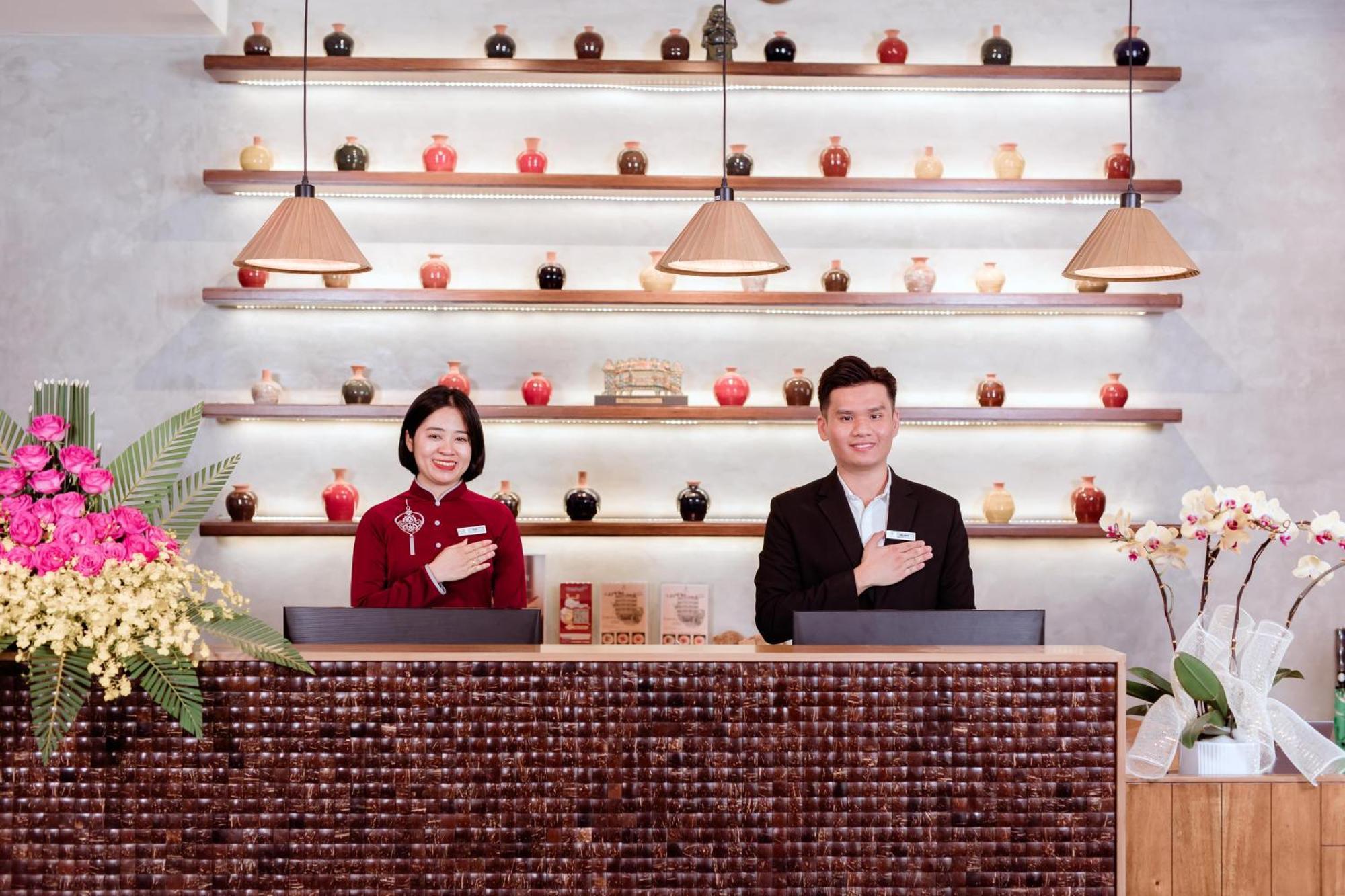 Little Gem. An Eco-friendly Boutique & 5*
