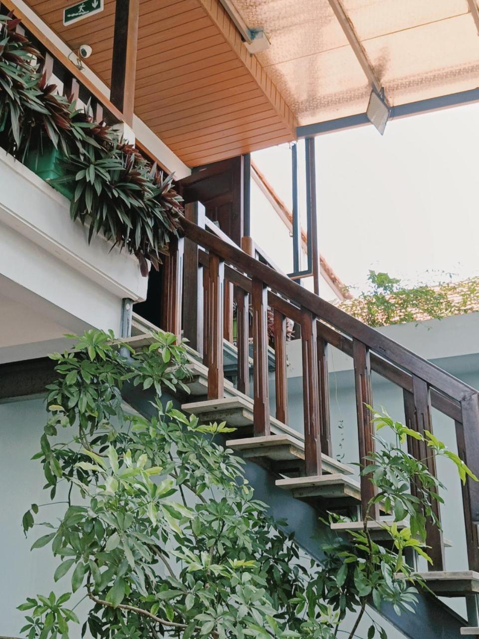 Homestay Riverside Plum Garden Hoi An