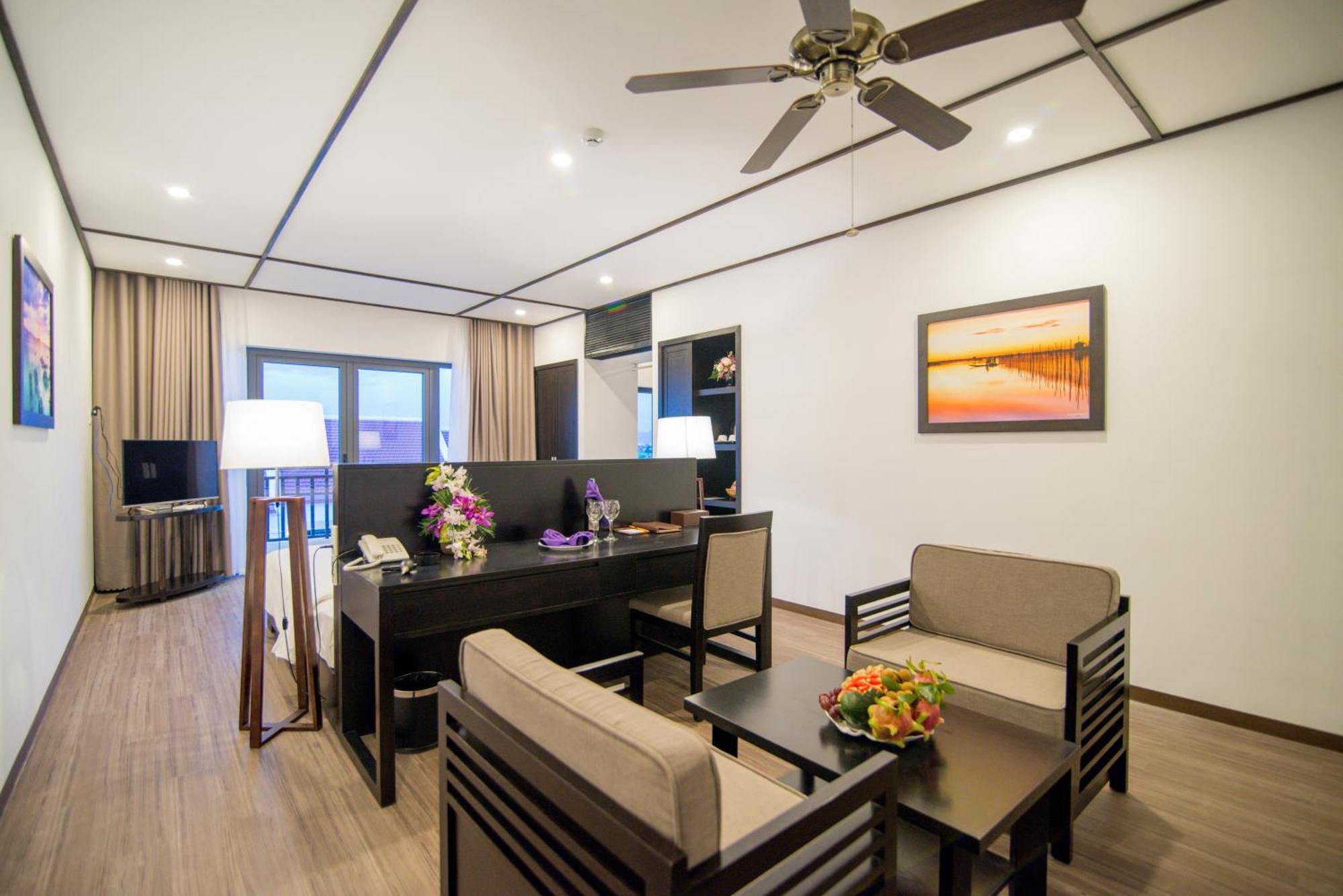 White Lotus Hoian Hotel