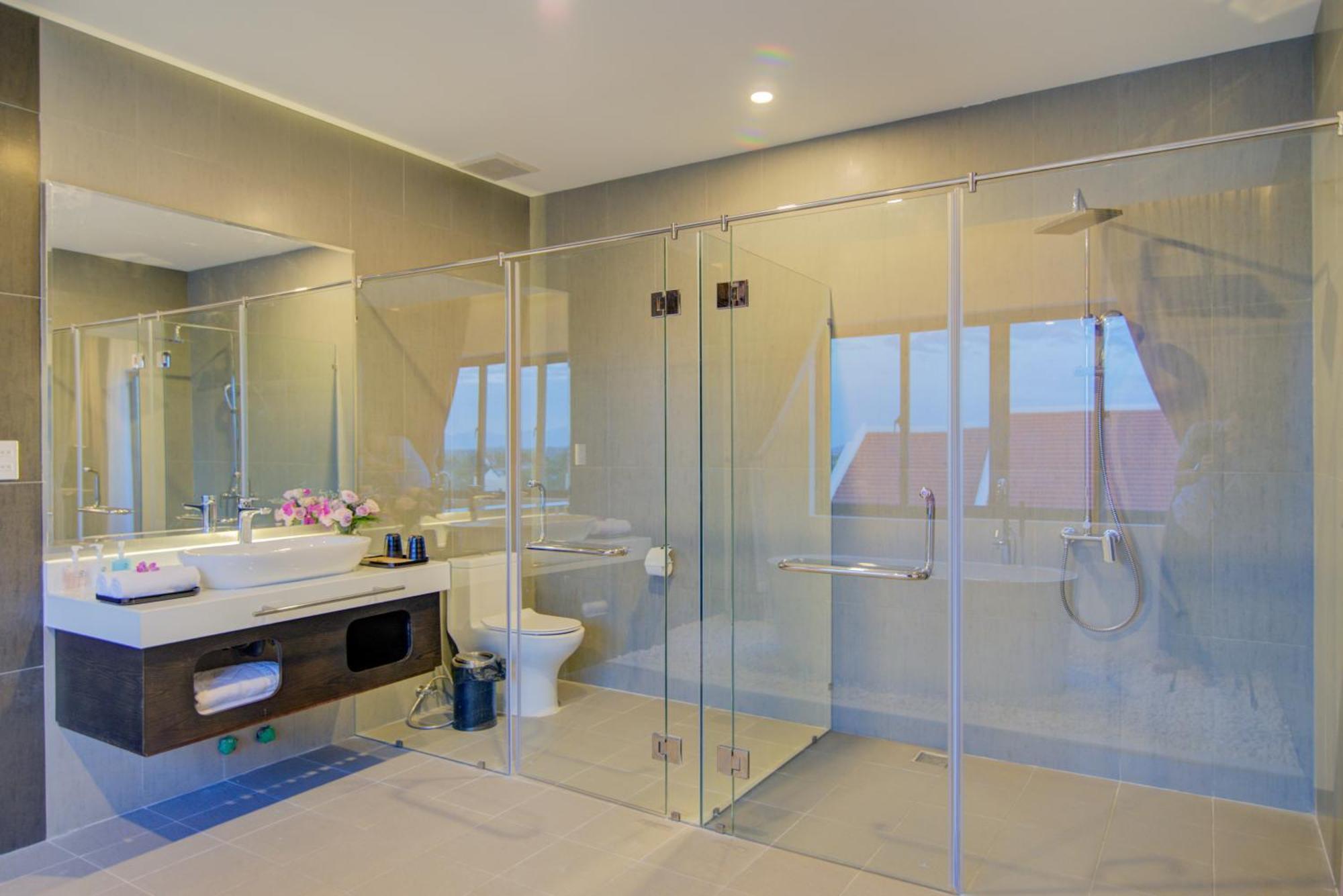 Hotel White Lotus Hoian 4*