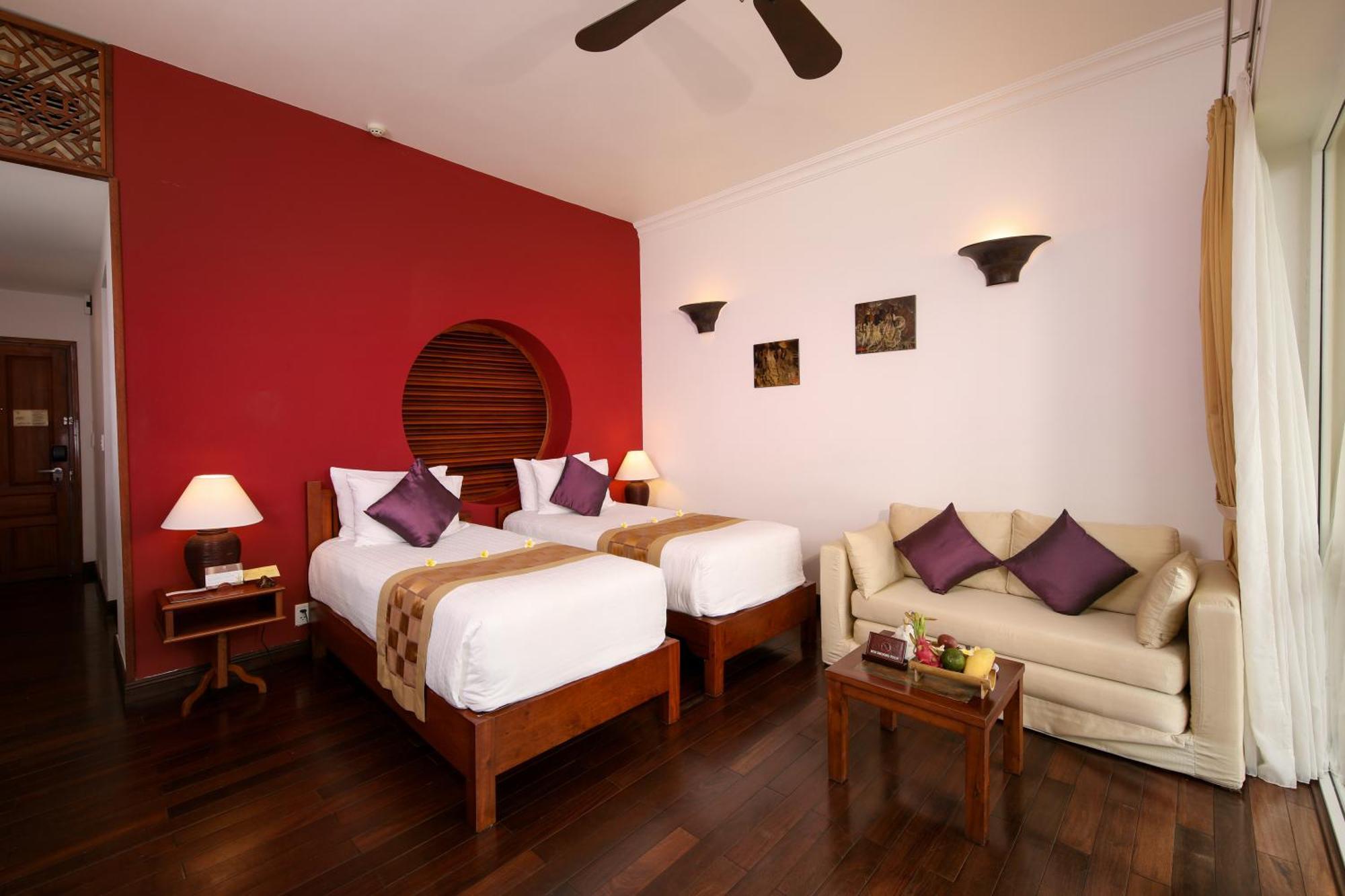Victoria & Resort 4*
