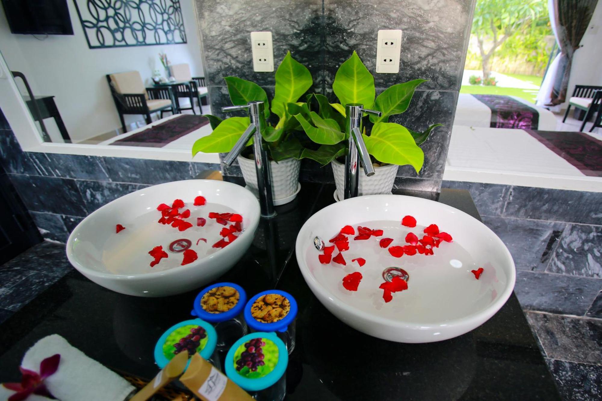 Hideaway Villa *