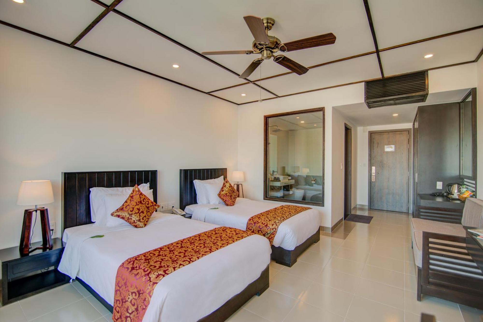 White Lotus Hoian Hotel