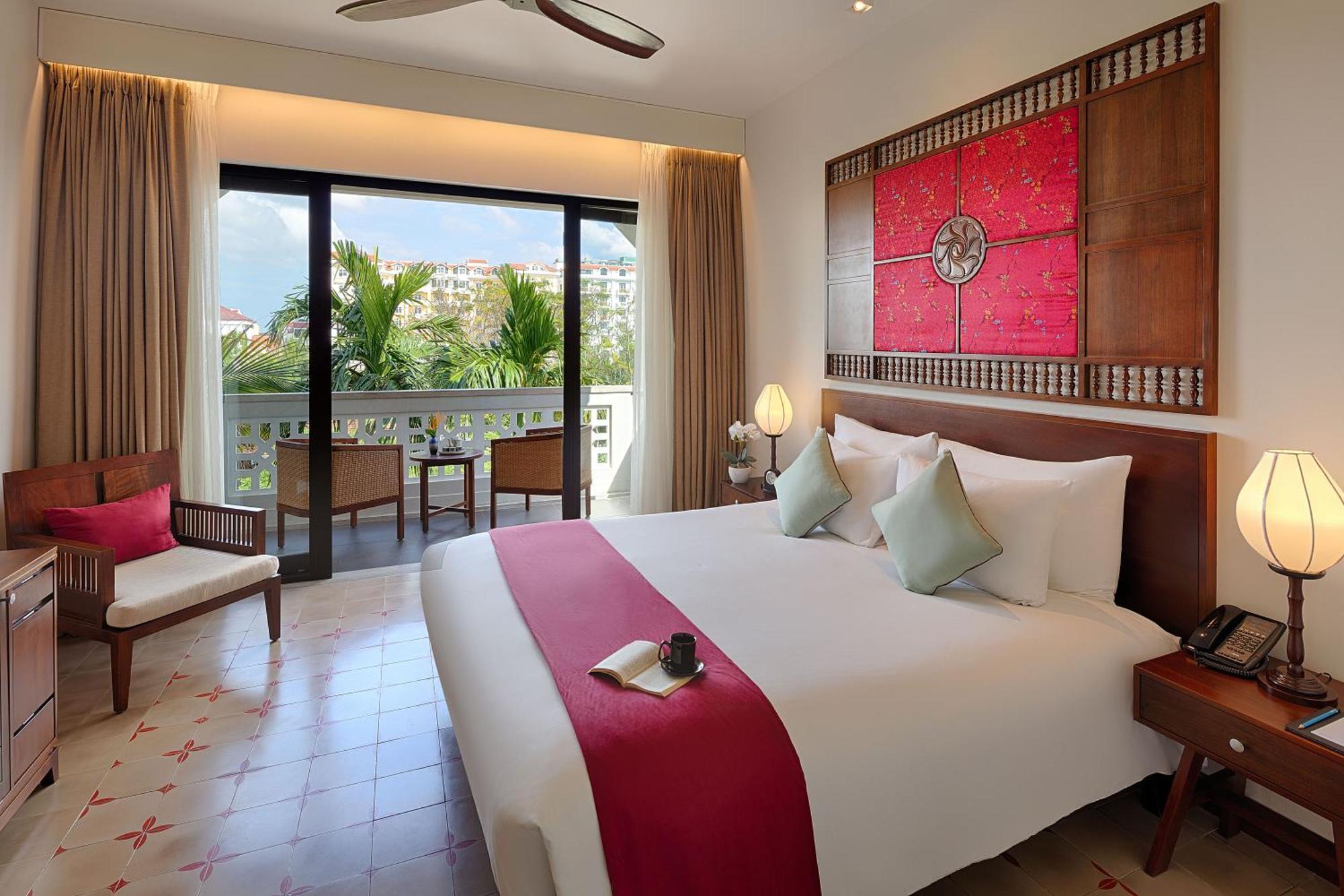 Resort Rivertown & 5*