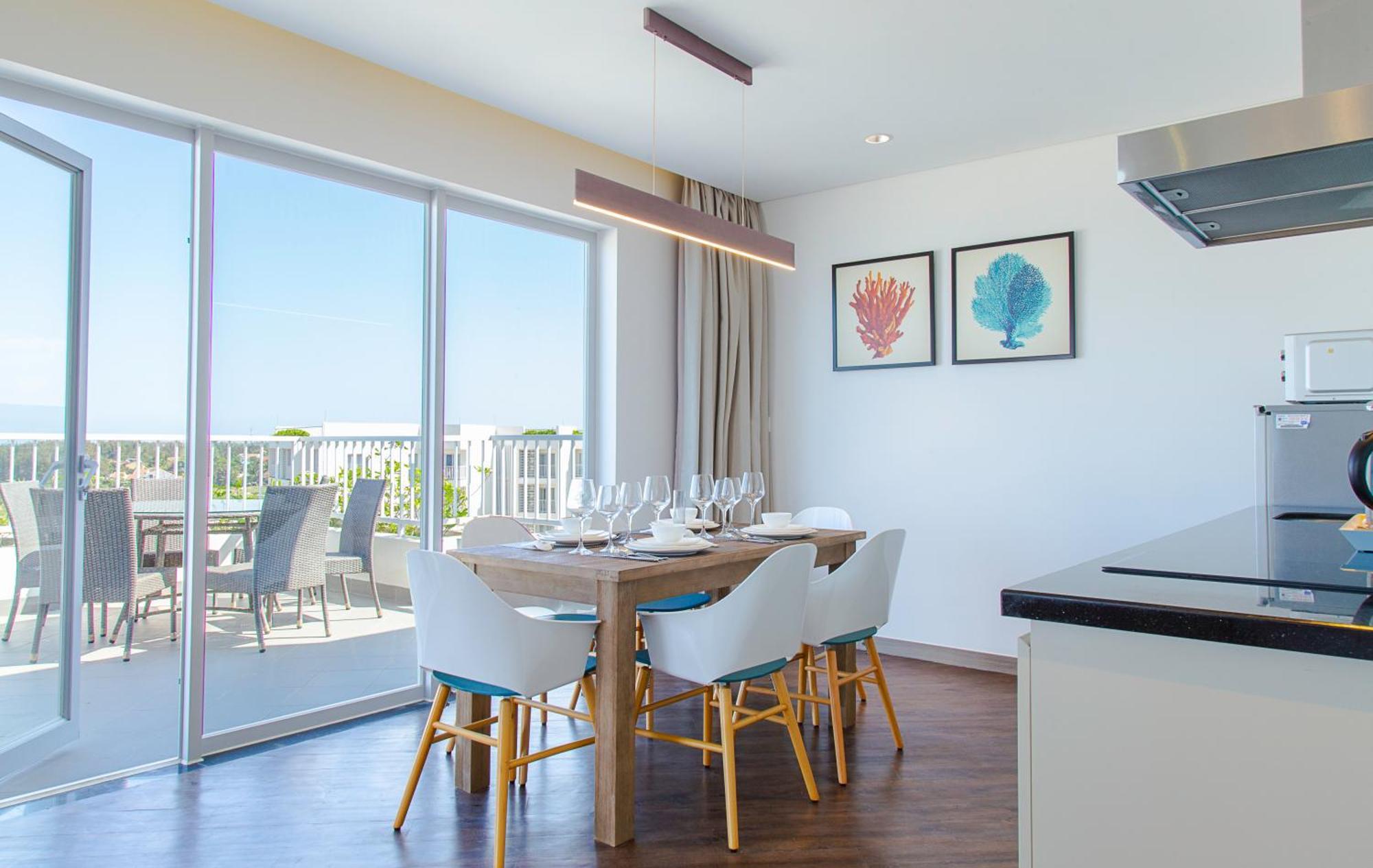 The Pearl Aparthotel