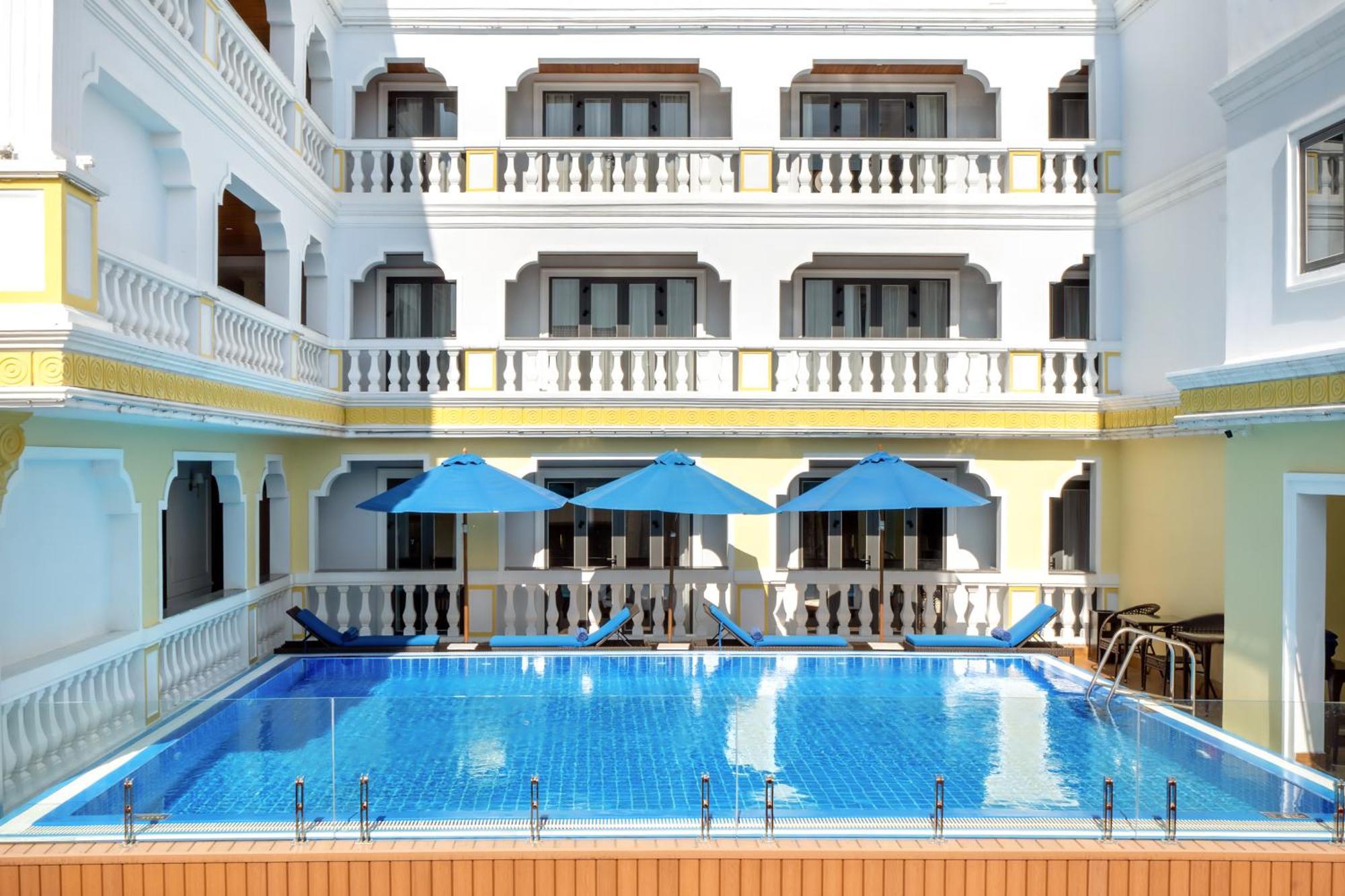 Hotel Le Pavillon Gallery &