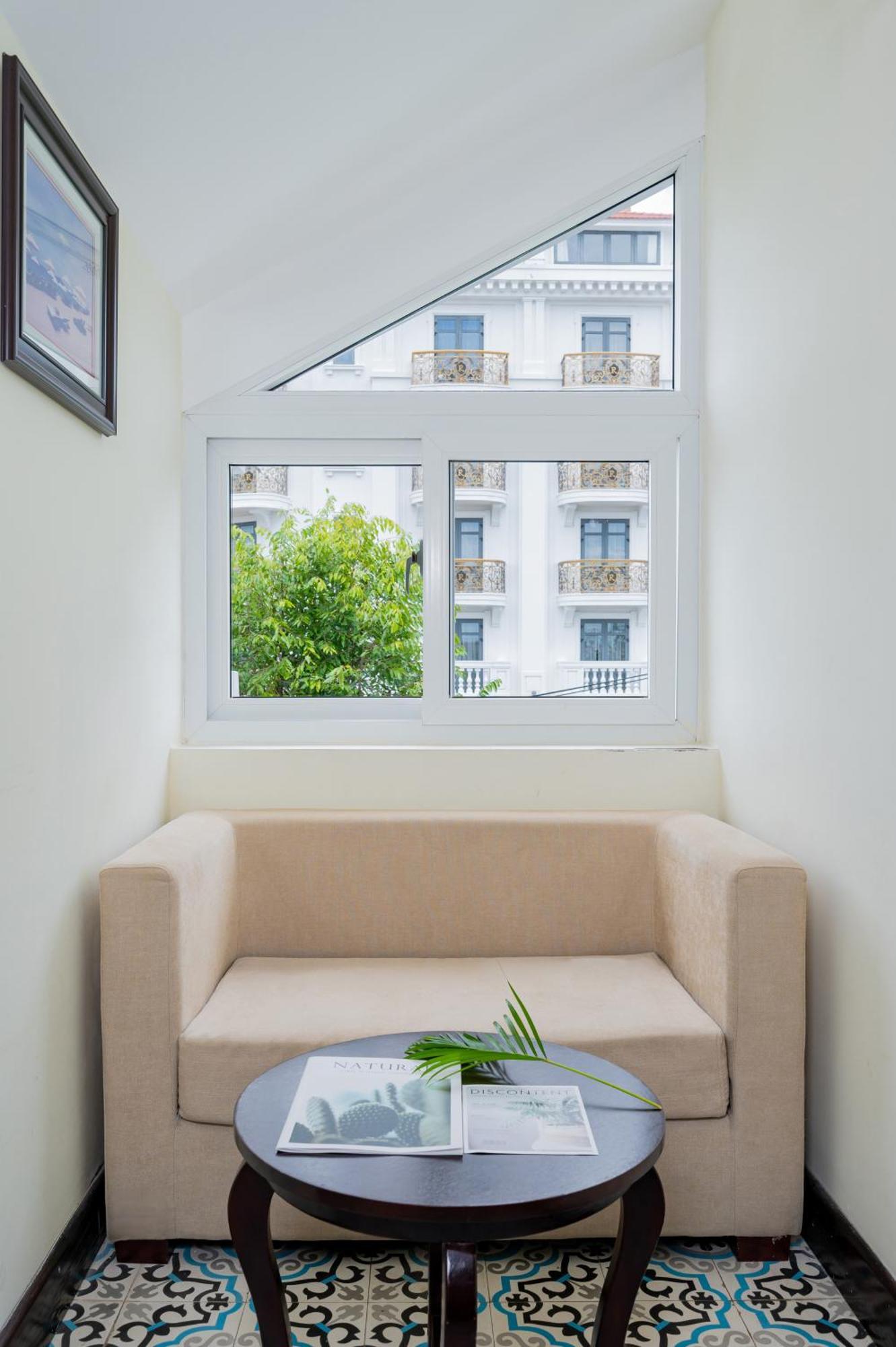 Canal House Hotel 3*