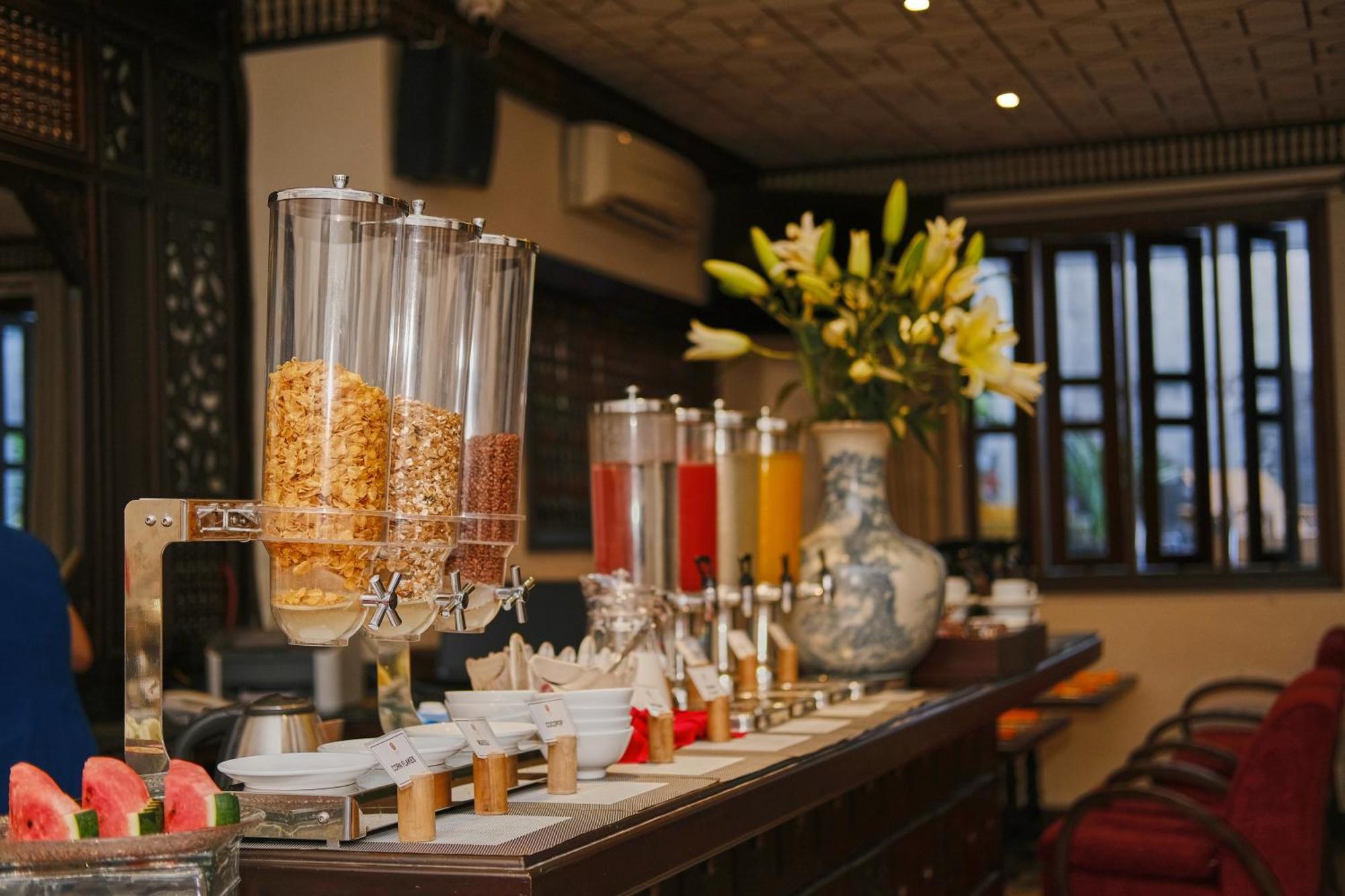 Little . A Boutique & Hotel