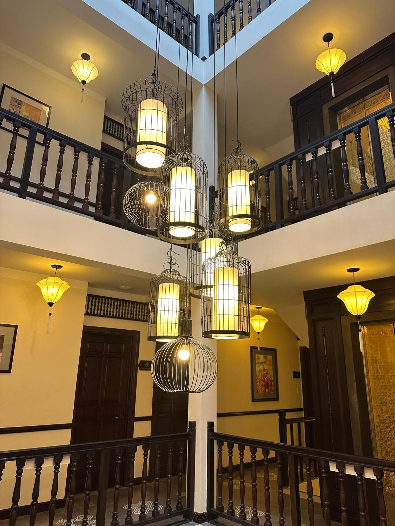 Little . A Boutique & Hoi An