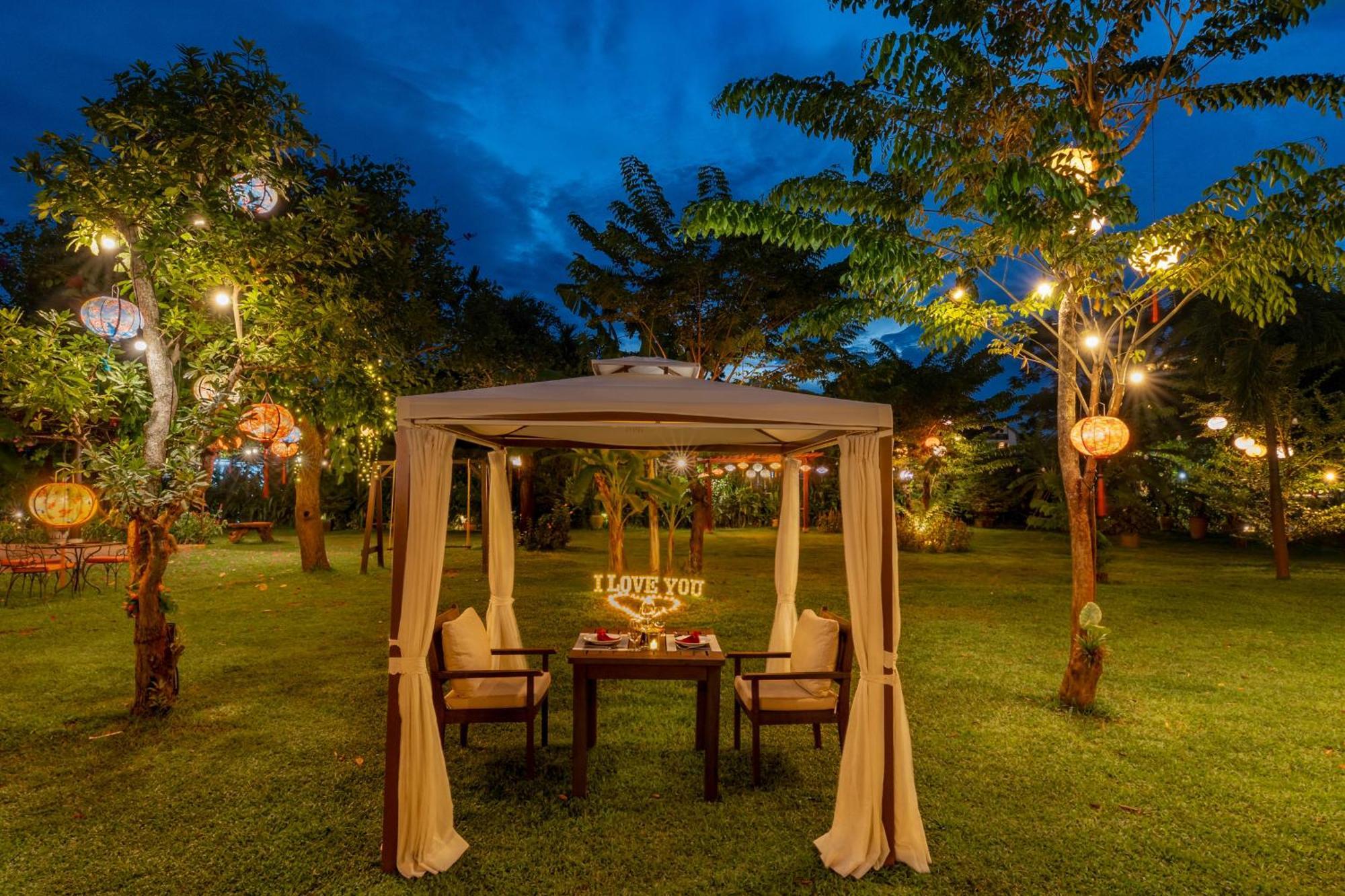 Resort Rivertown & 5*