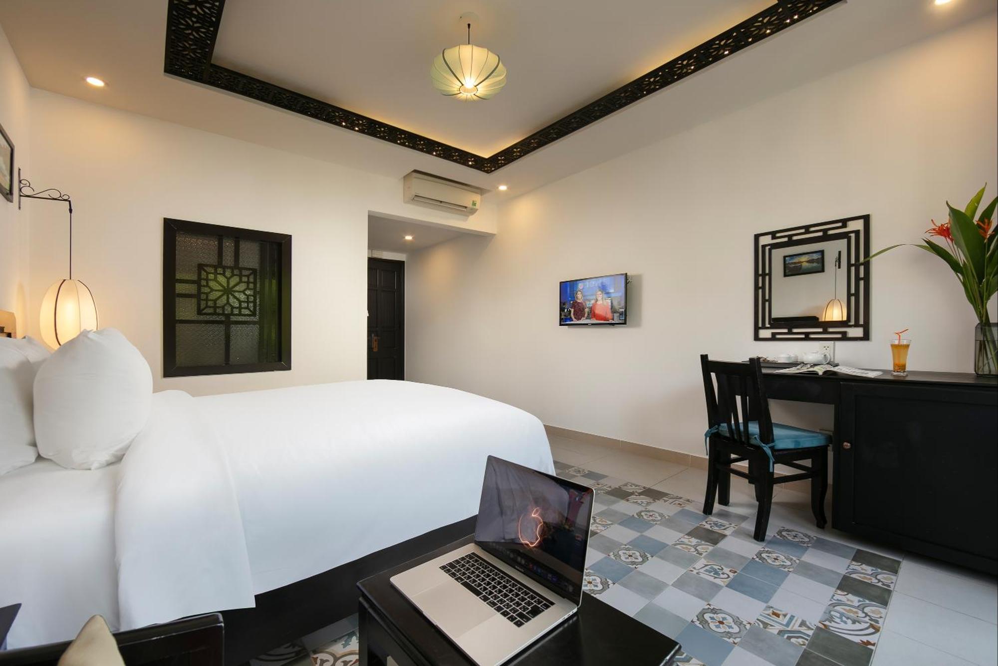 Golden Hotel 3*