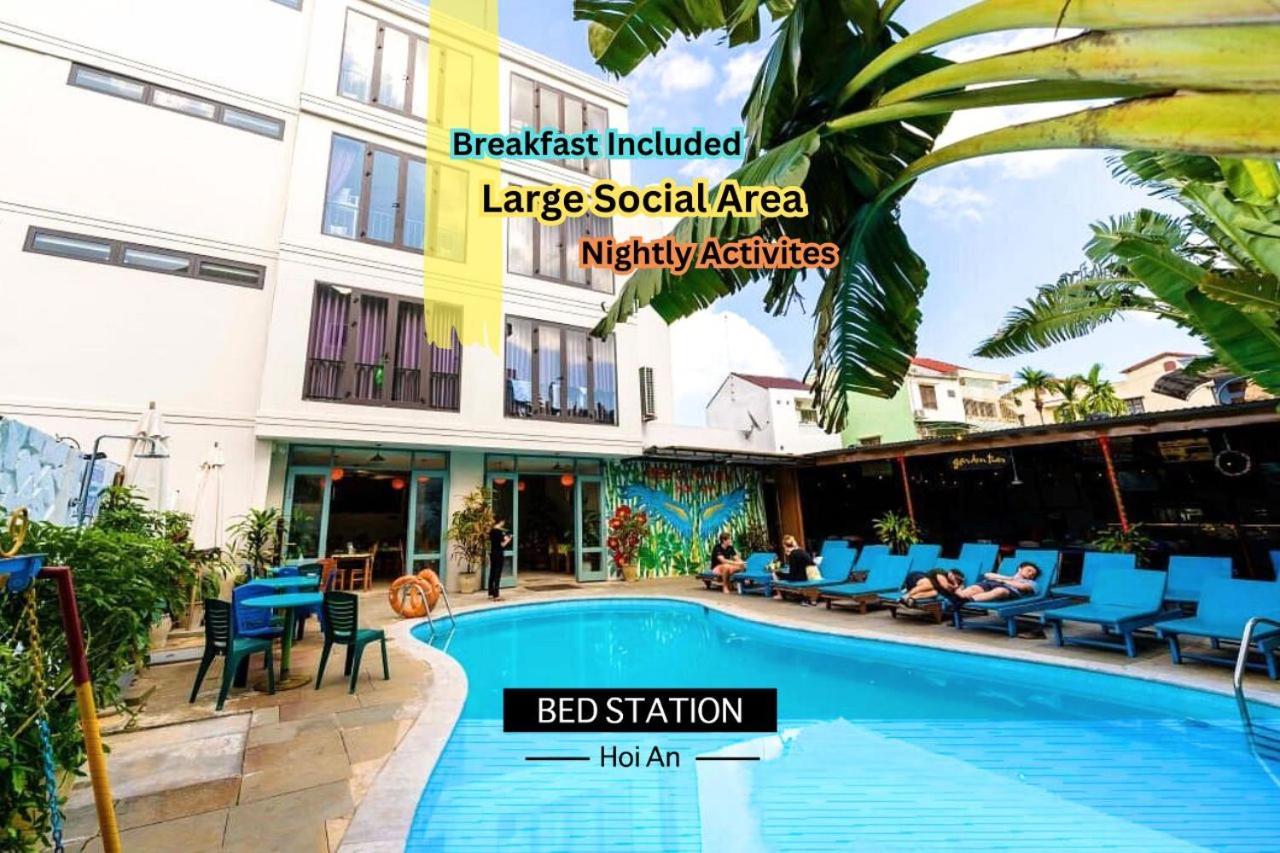Albergue Bed Station & Pool Bar 