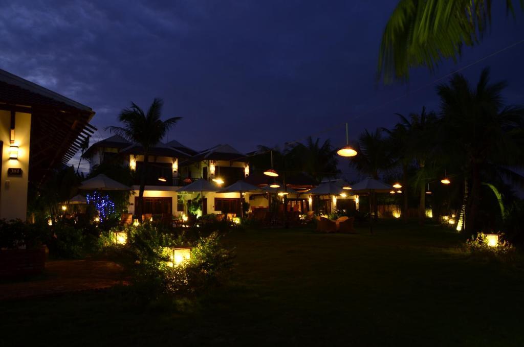 Riverside Bamboo 4*