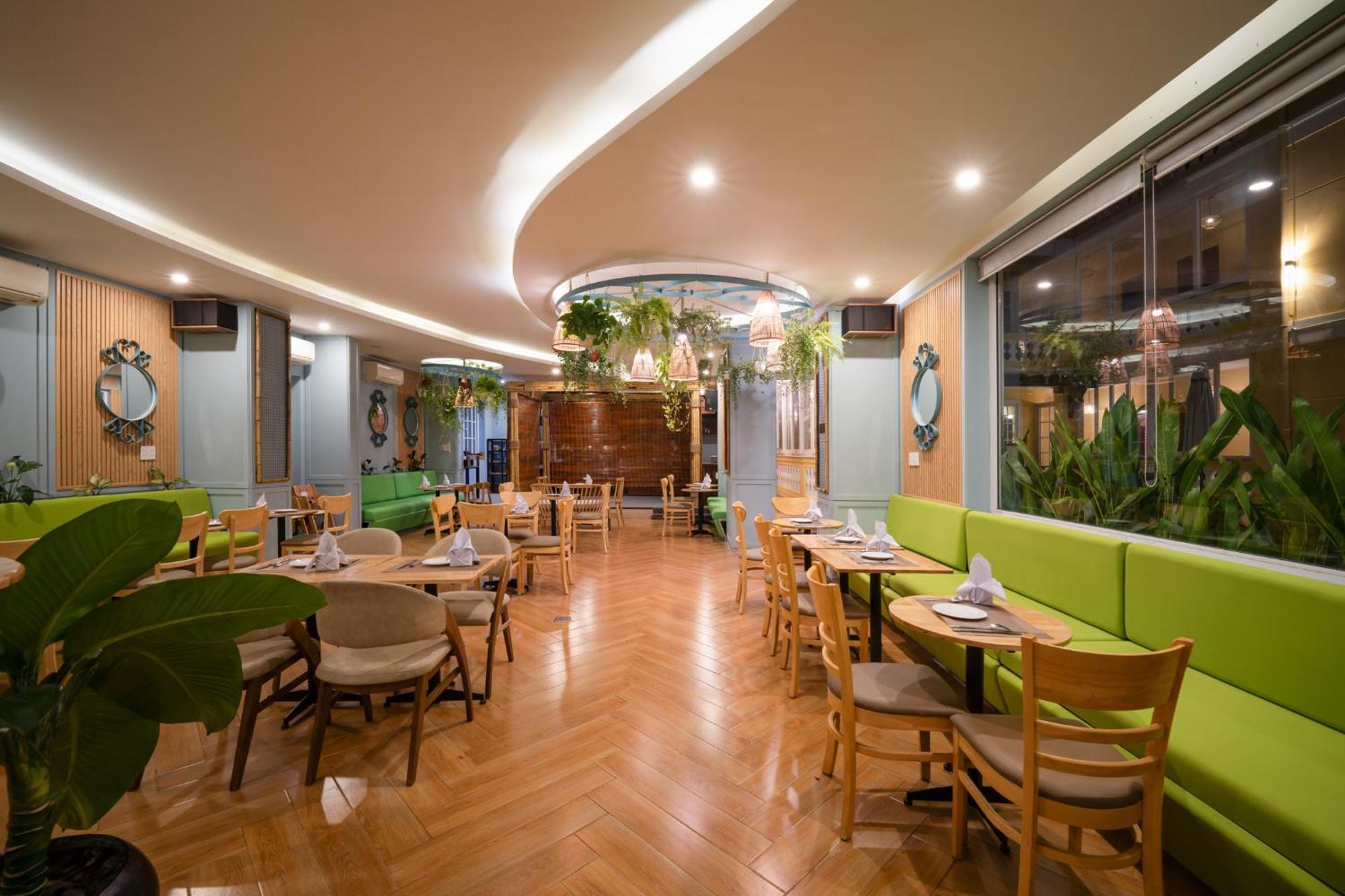 Triple Riverside Hoian Hotel