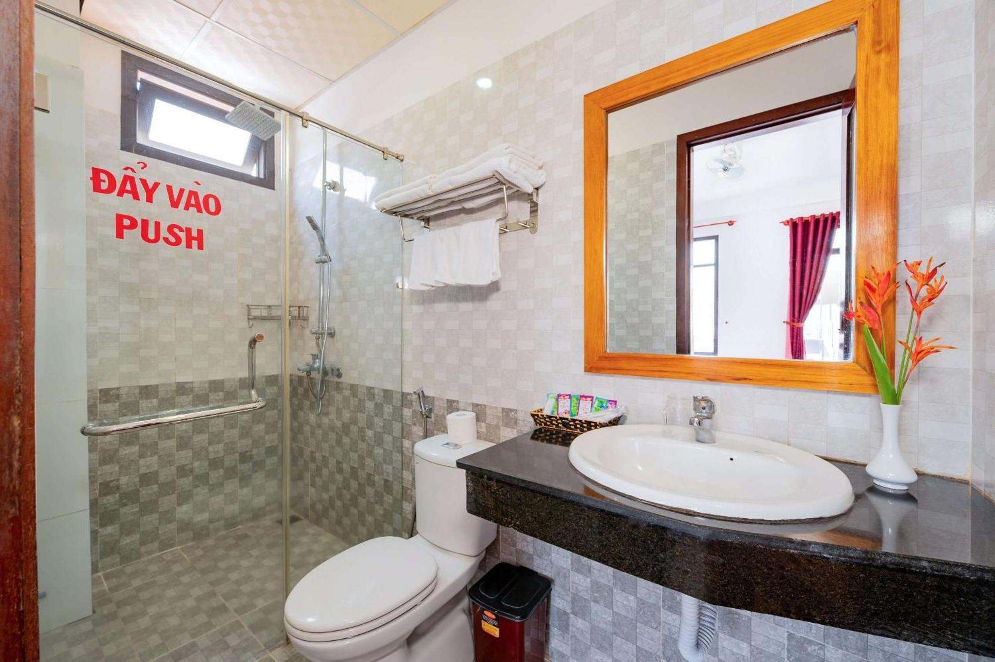 Quynh Chau Homestay *