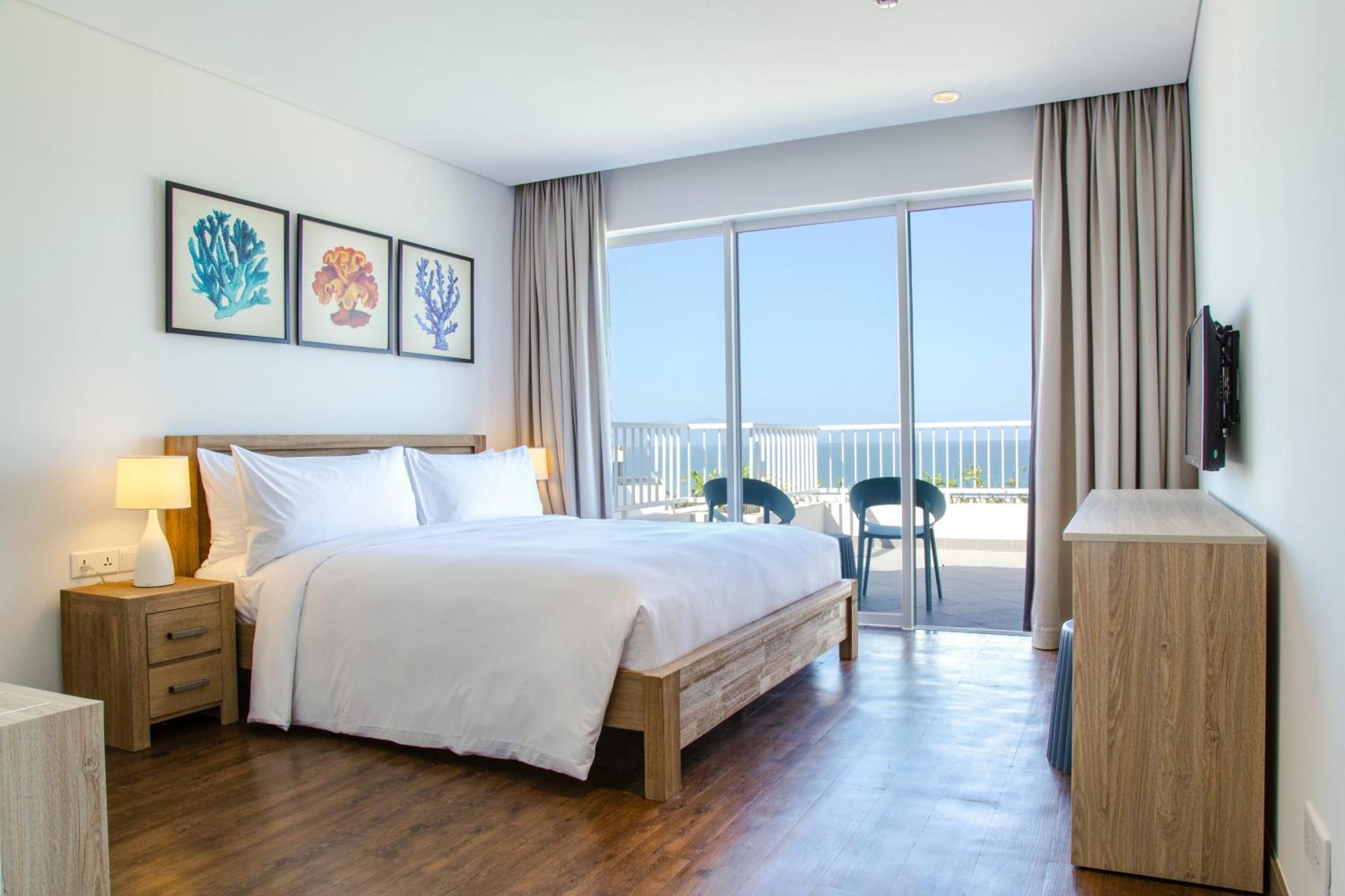 The Pearl Aparthotel
