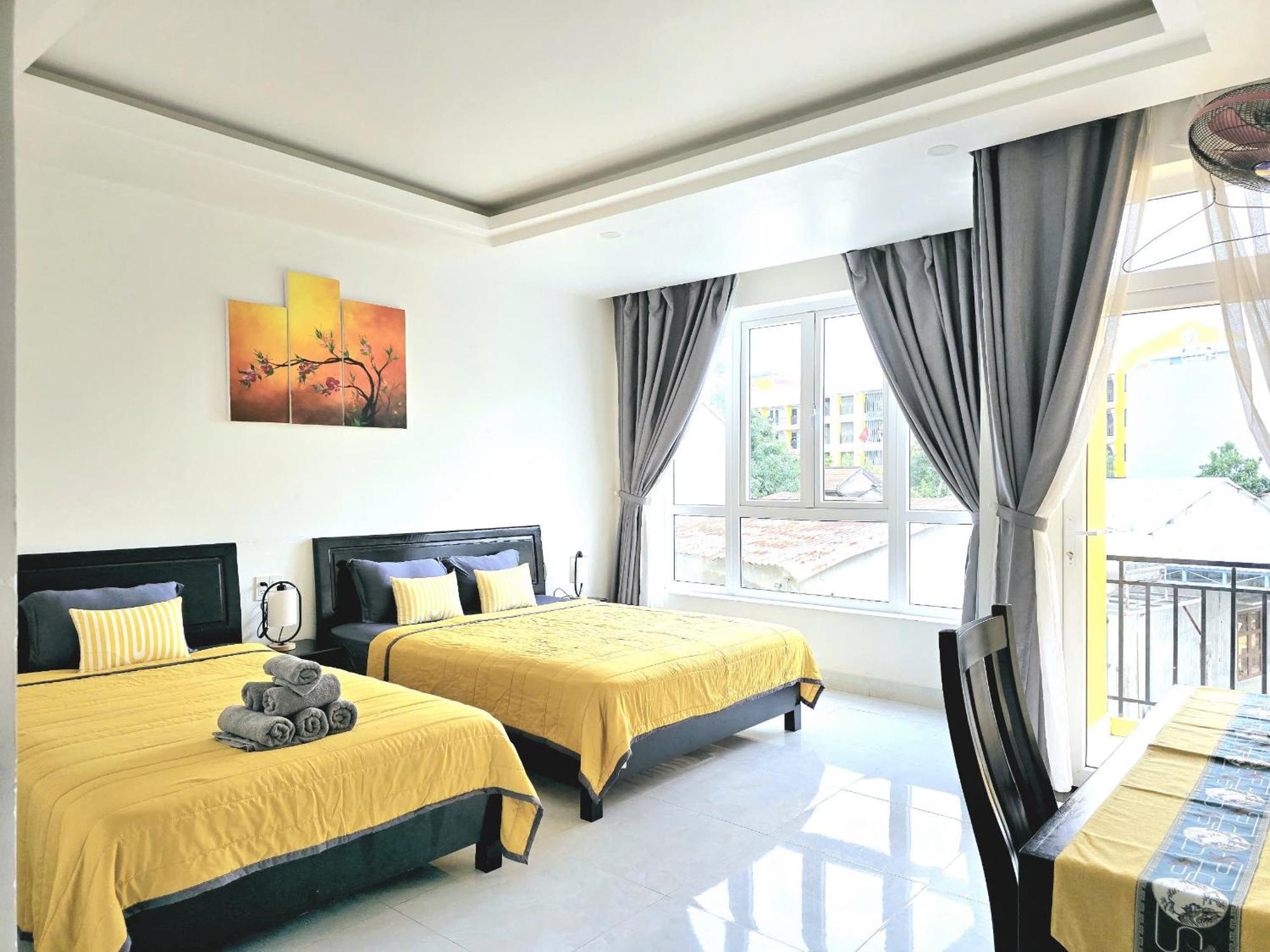 Flamingo - Big With Balcony - Close To Old Town 200m & Temple Bridge - Large Outside Pool For Sun Bathing Villa *