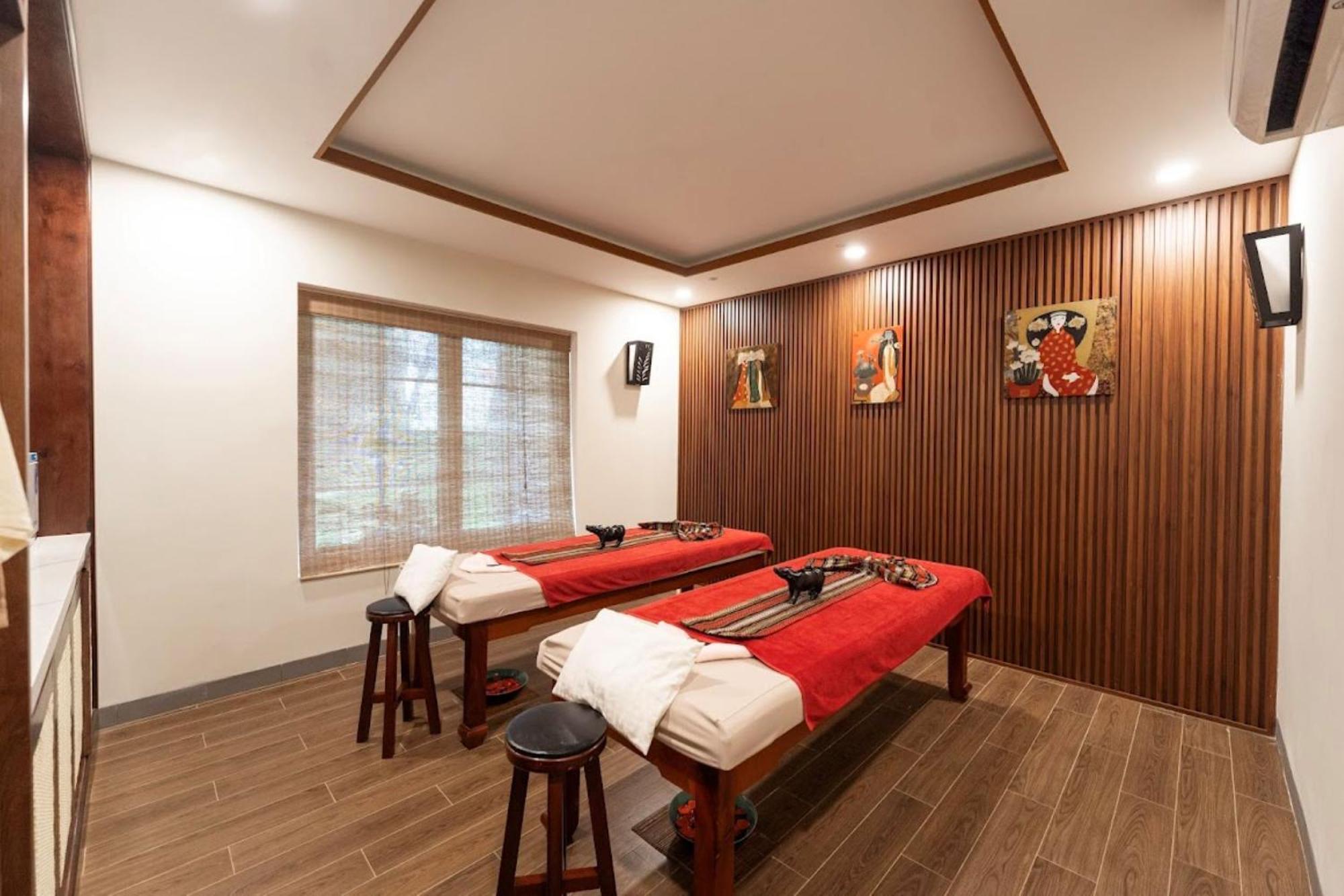 Victoria & Resort 4*