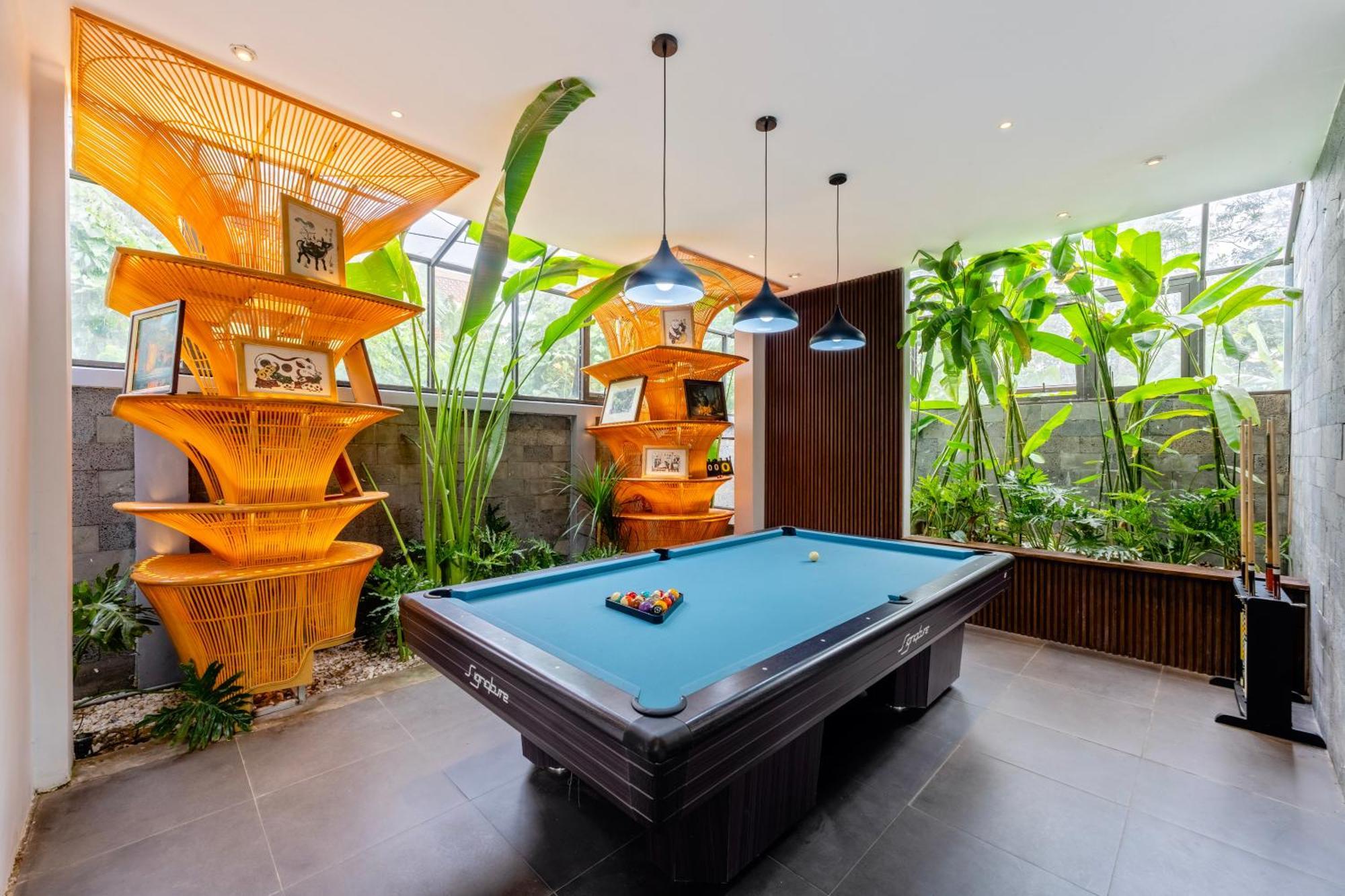 Serene Riverside Hotel 4*
