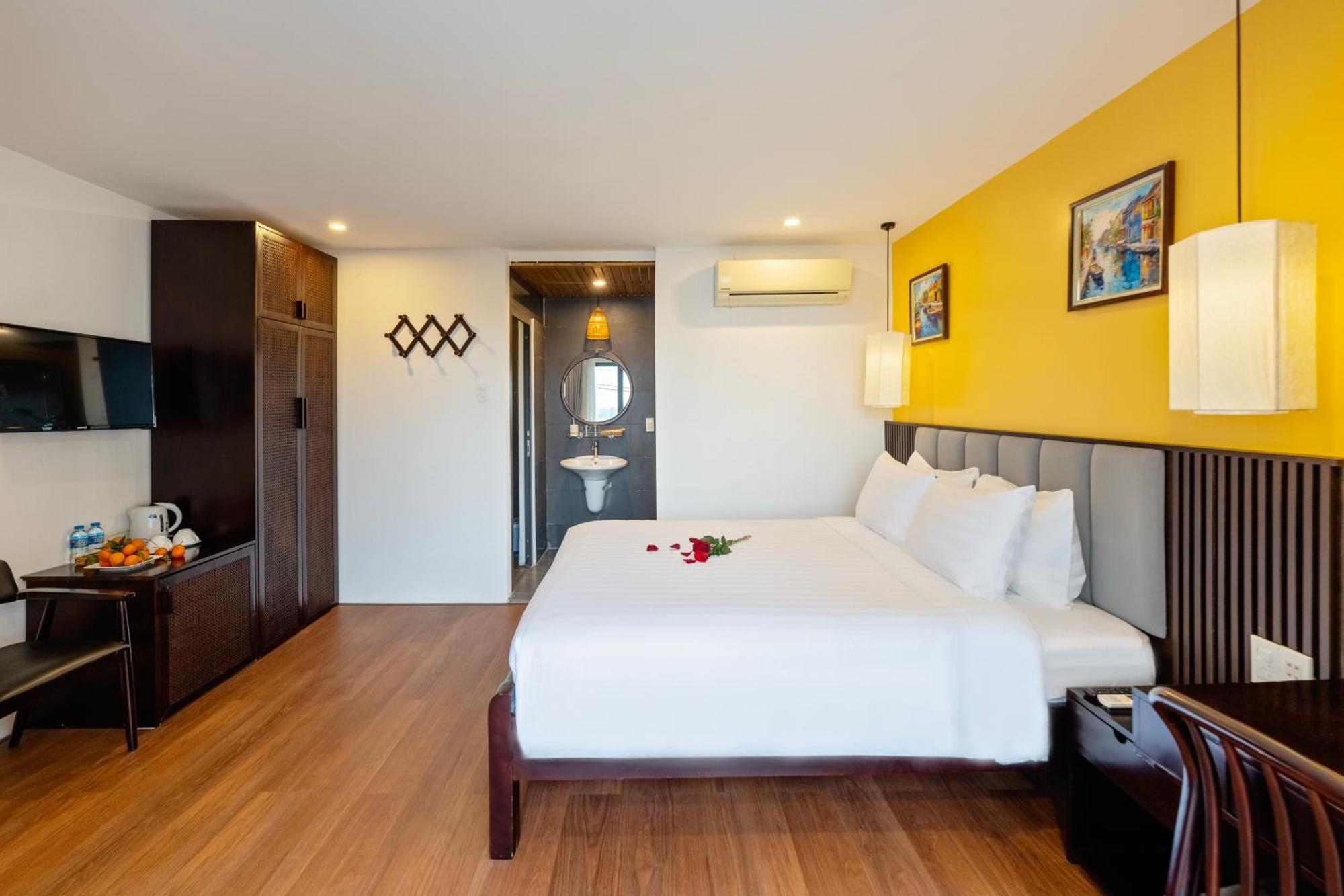 Hotel Serene Riverside 4*