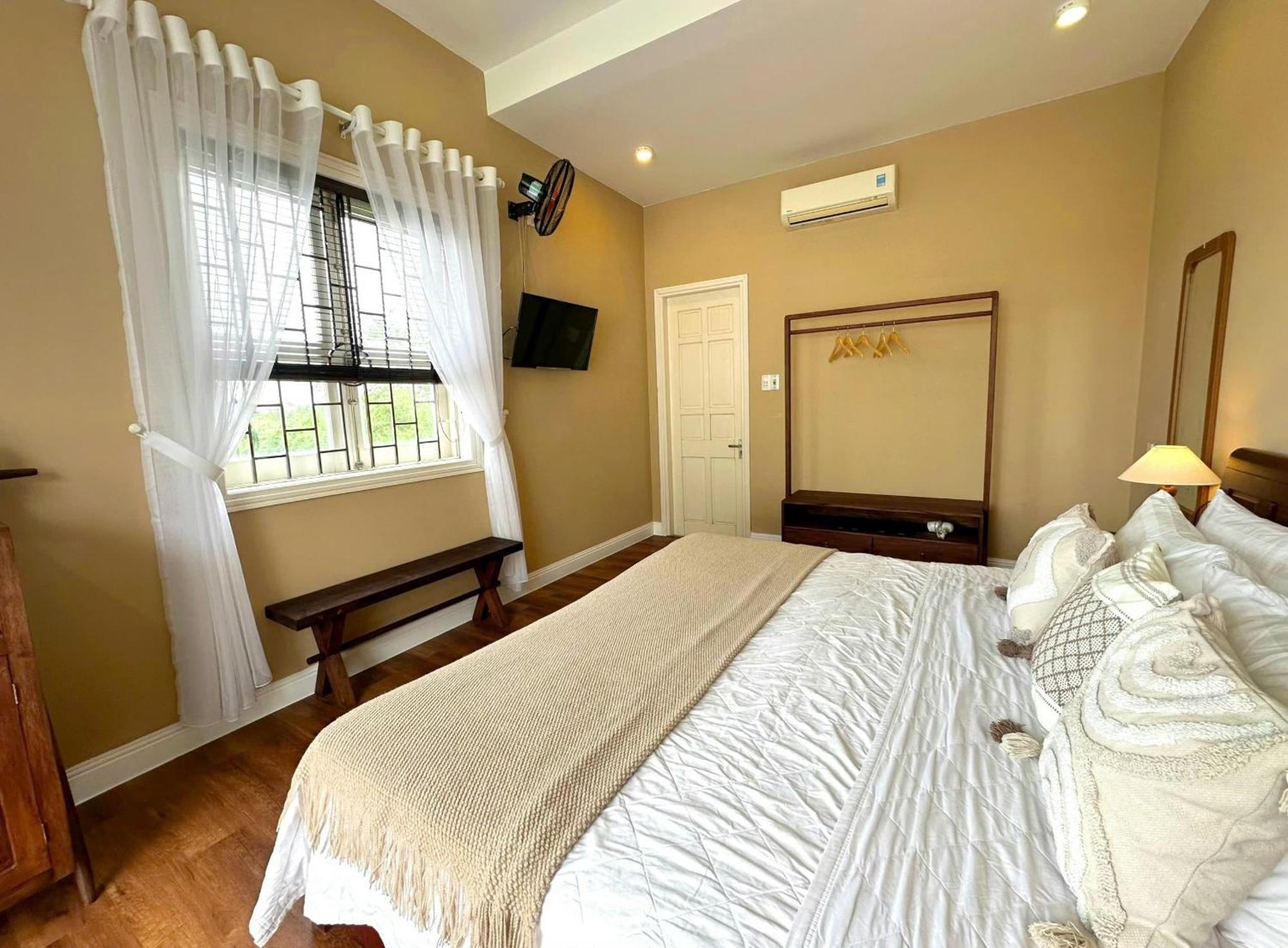 Villa Fullhouse Hoian *