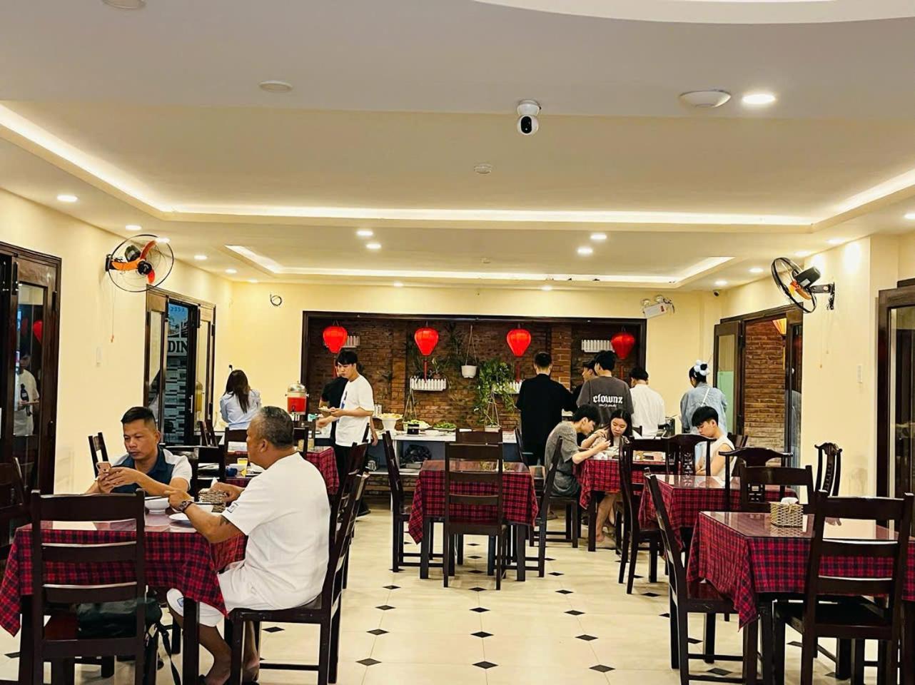 Golden River Hotel
