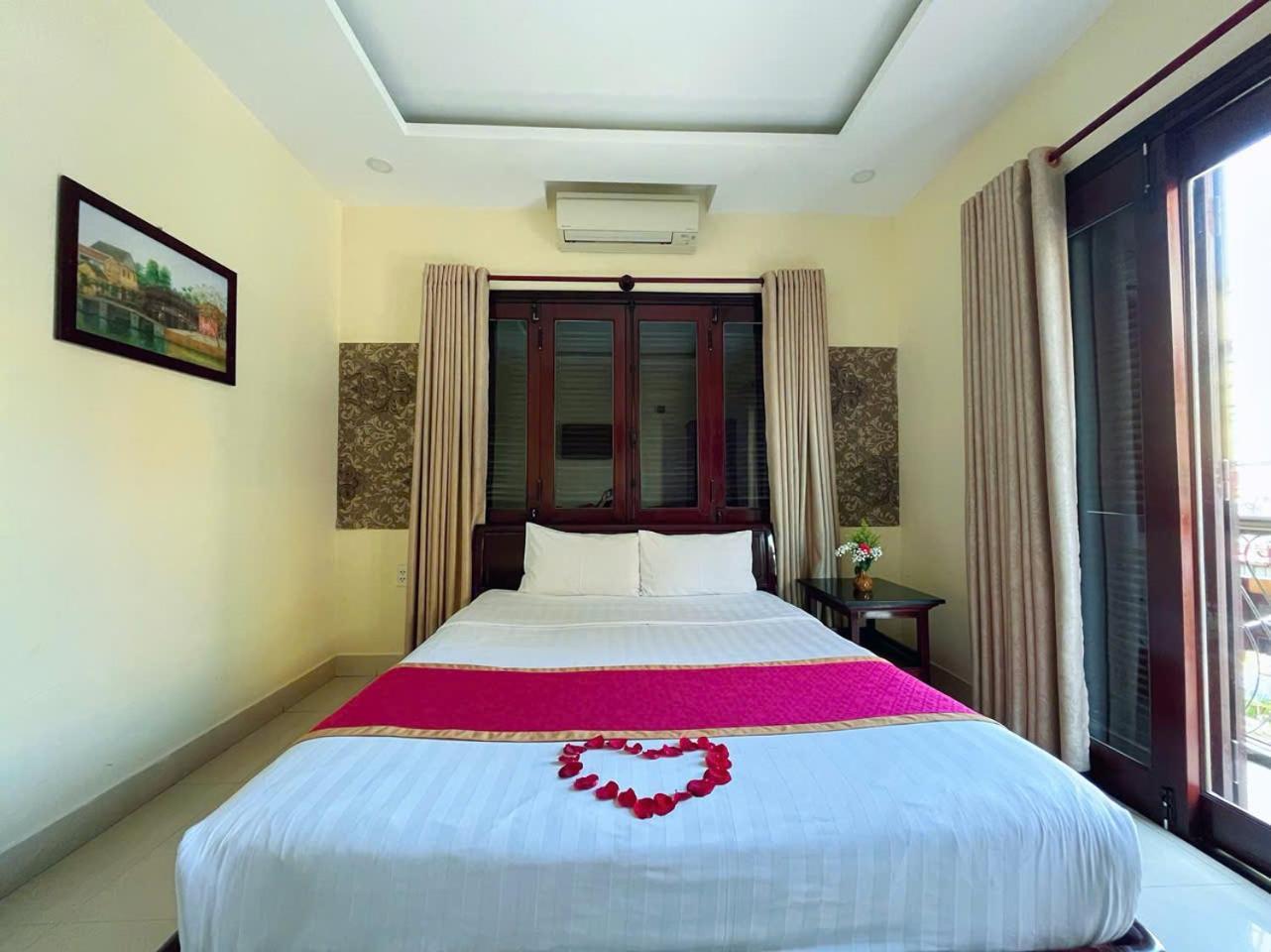 Hotel Golden River