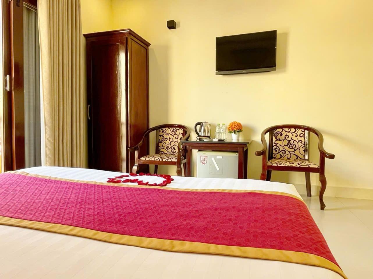 Golden River Hotel 3*