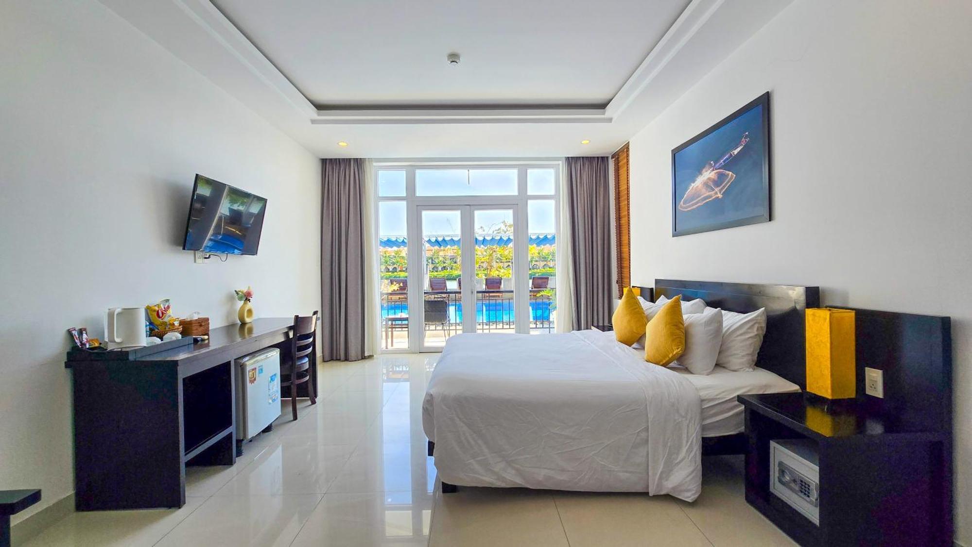 Khách sạn Riverside White House Hội An