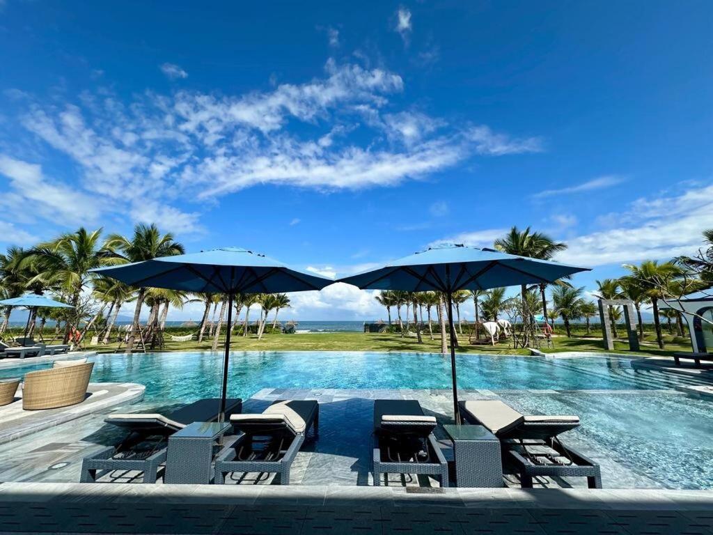 Wyndham Beachfront 3 Bedroom Pool