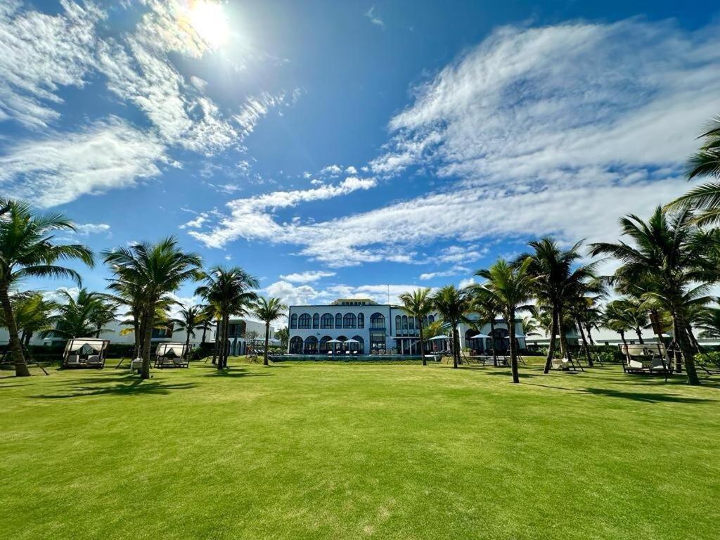Villa Wyndham Beachfront 3 Bedroom Pool Hoi An