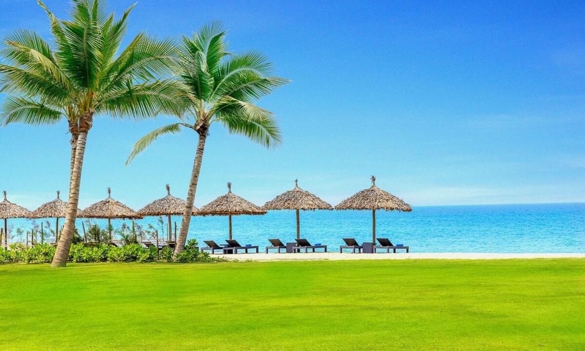 Wyndham Beachfront 3 Bedroom Pool Hoi An