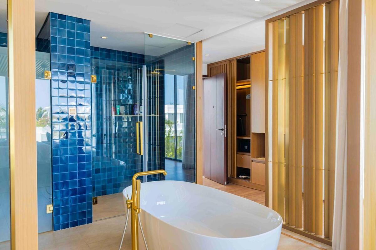 Wyndham Beachfront 3 Bedroom Pool Villa Hoi An
