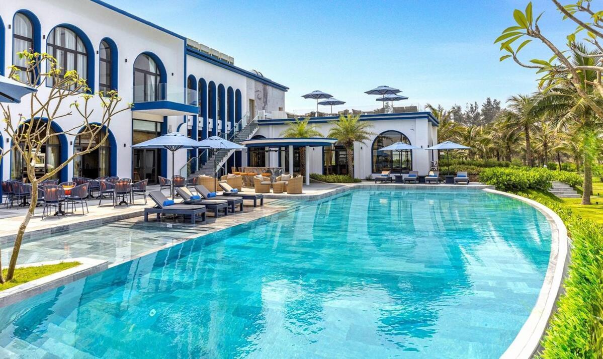 Wyndham Beachfront 3 Bedroom Pool Villa