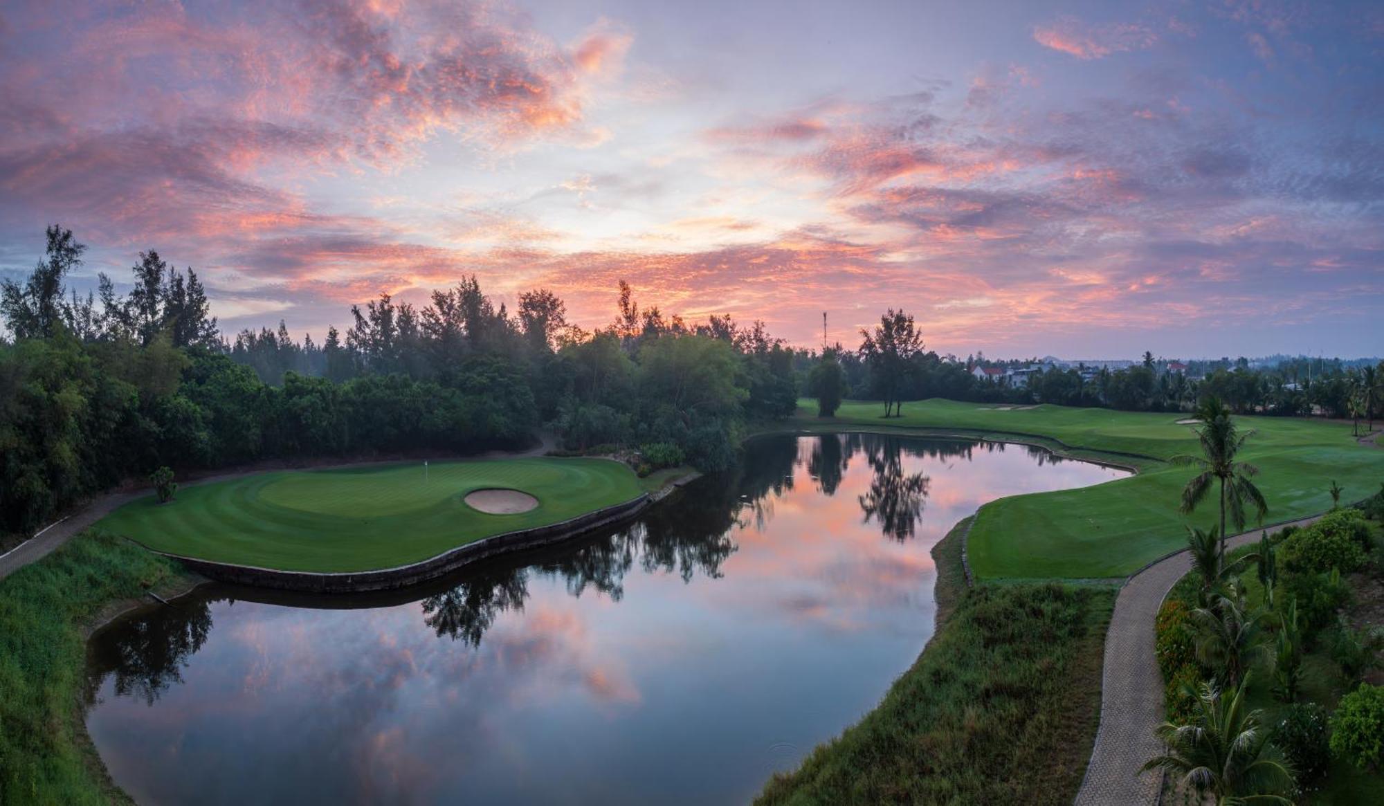 Montgomerie Links & 5*