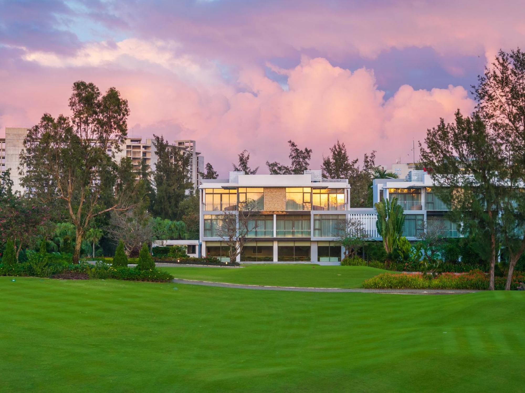 Montgomerie Links &