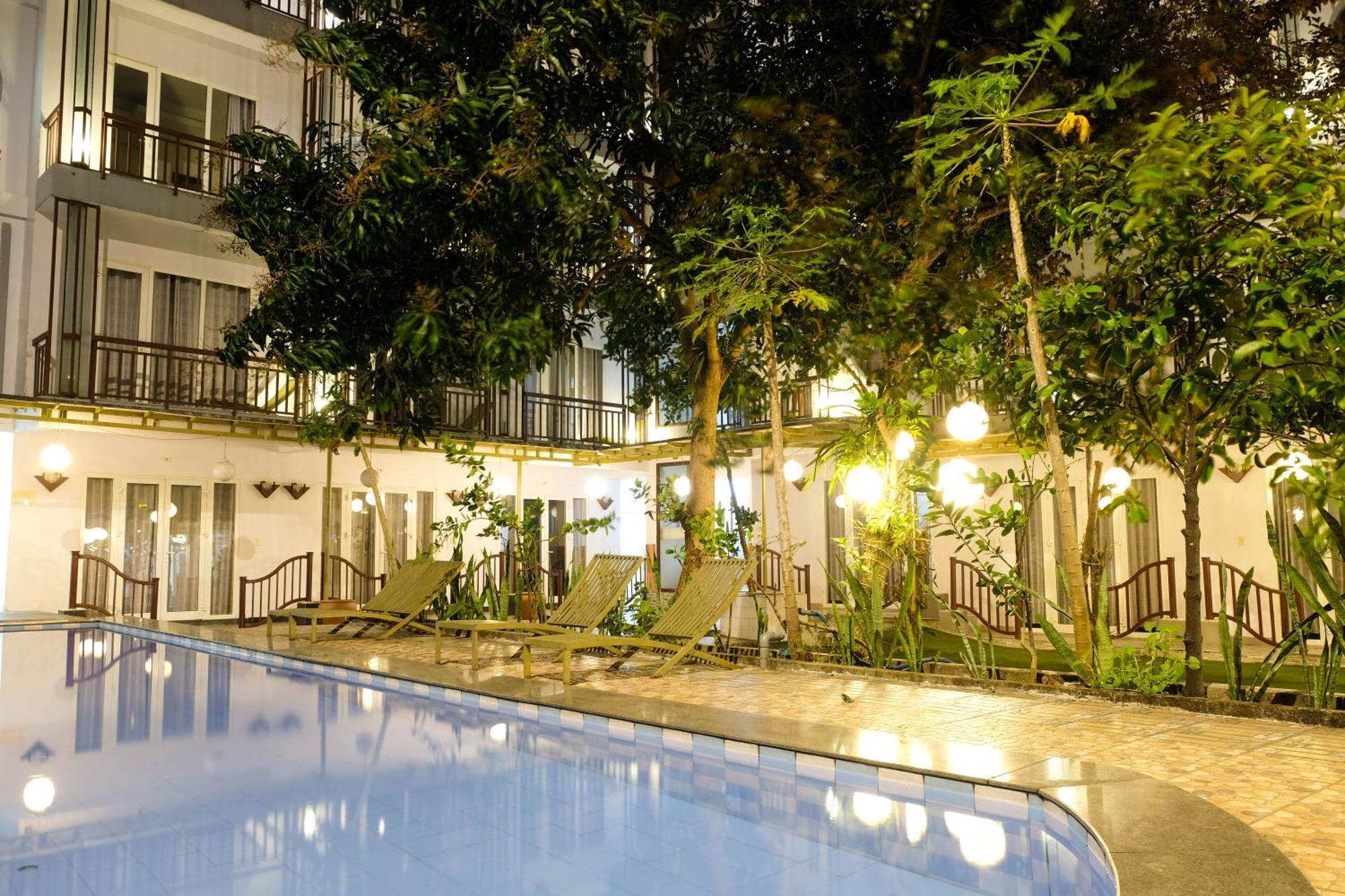 Paradise Hotel 3*