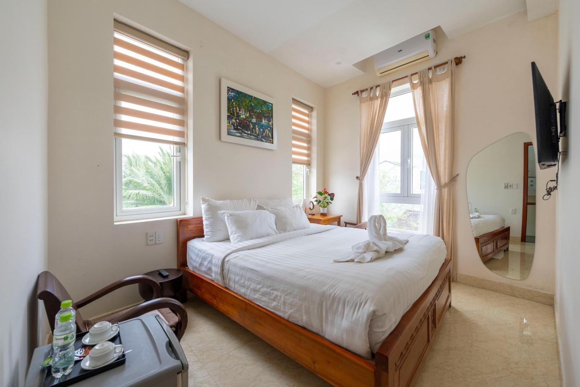 Town House Homestay *