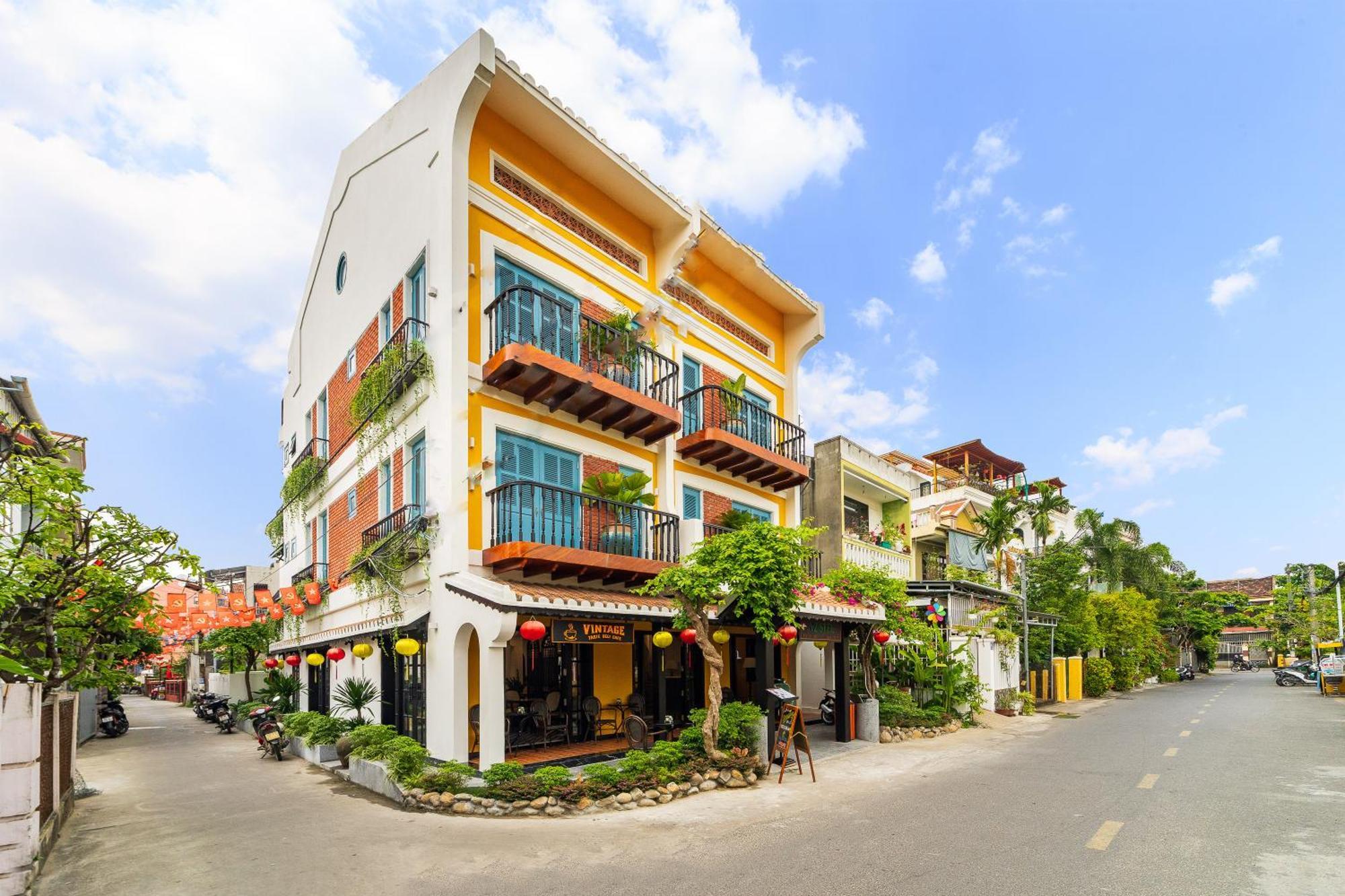 Yzistel Hoi An