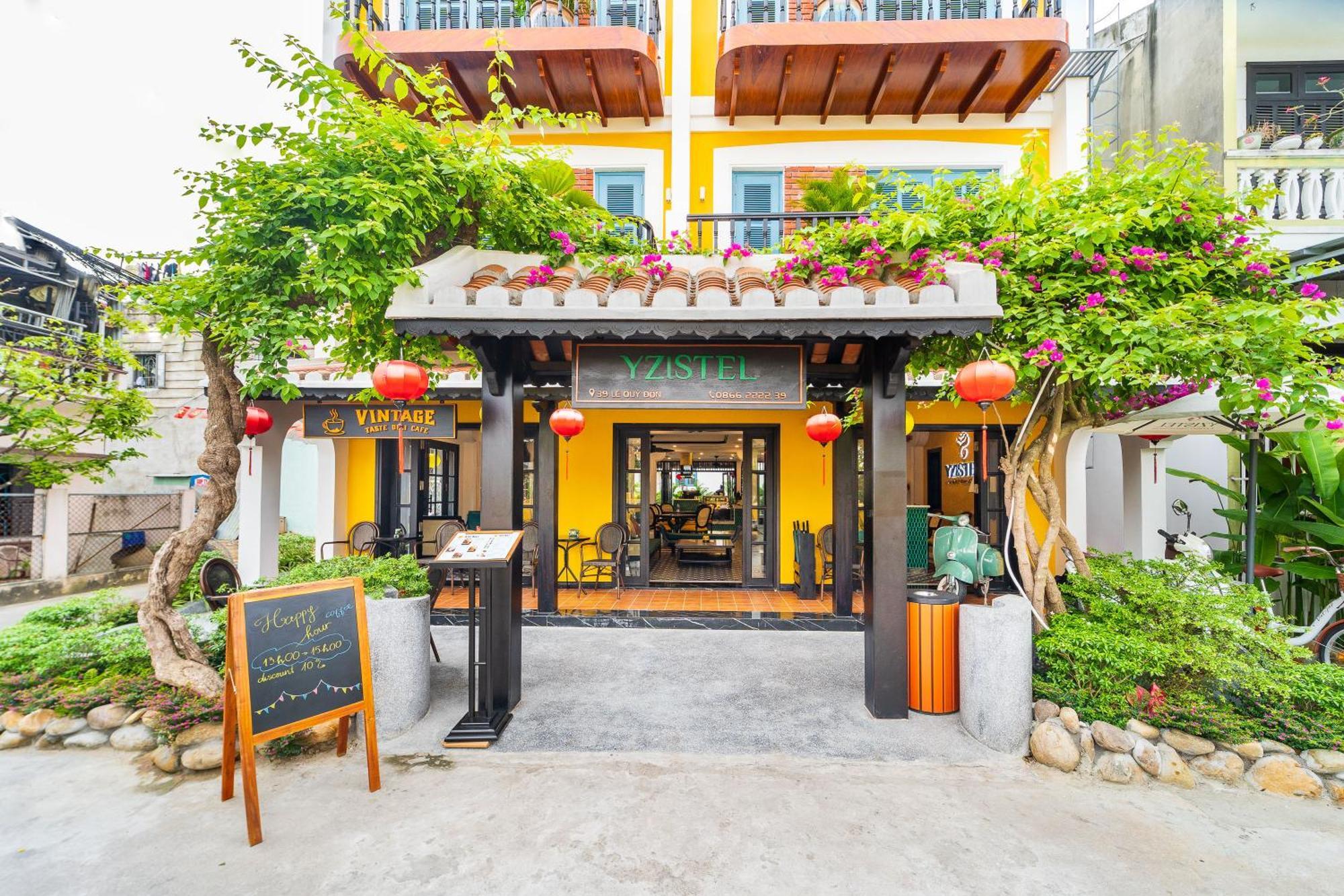 Yzistel Hotel 4*