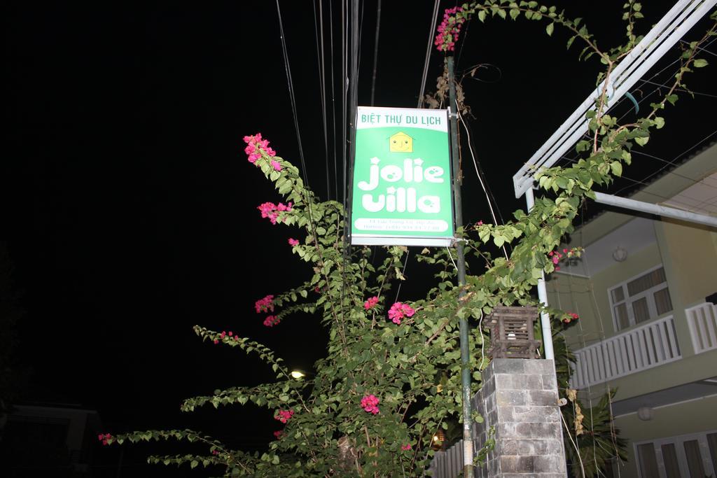 Jolie