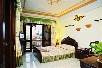 Lantern Hotel 3*